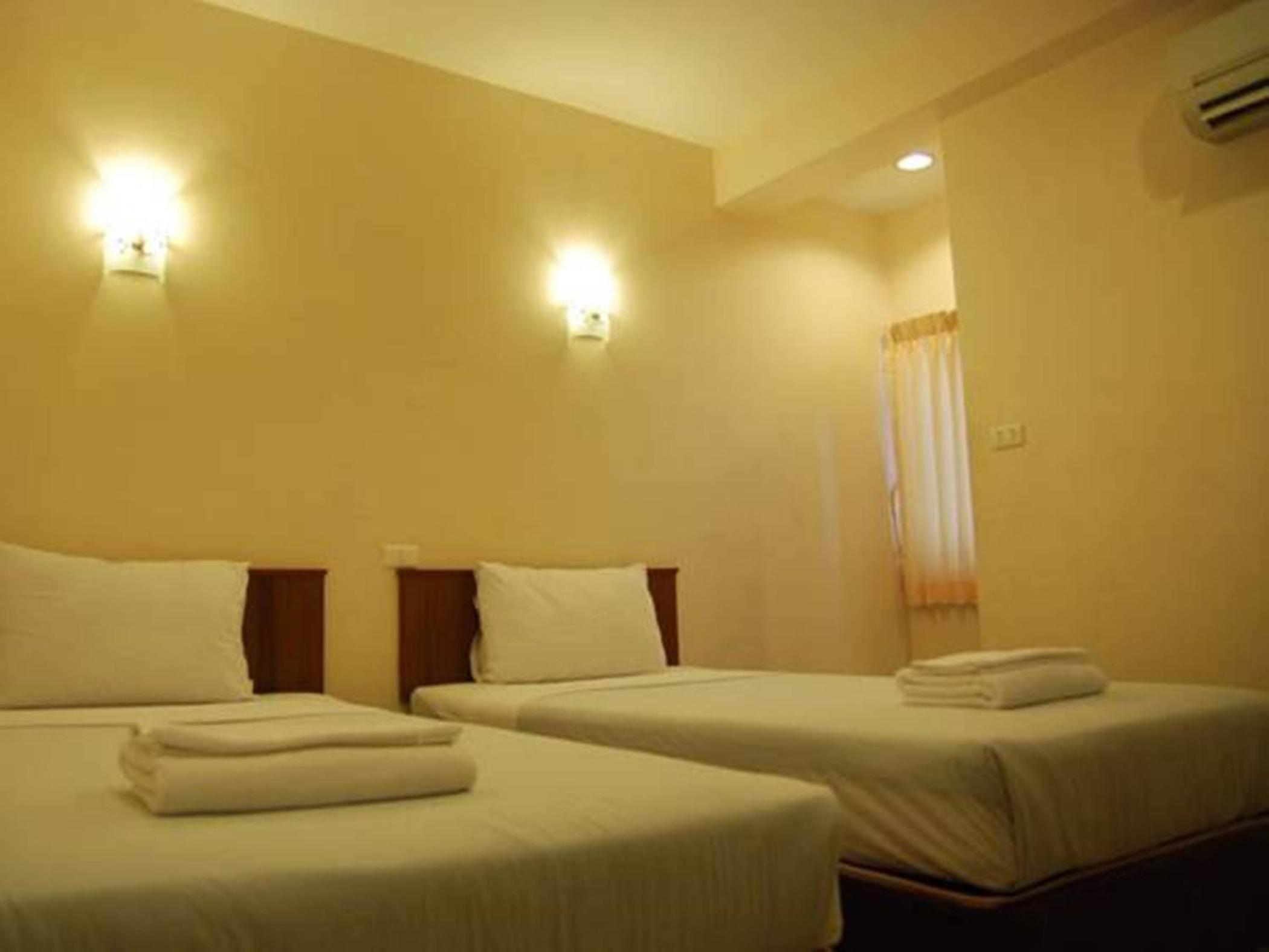Standard Double or Twin Room photo 3