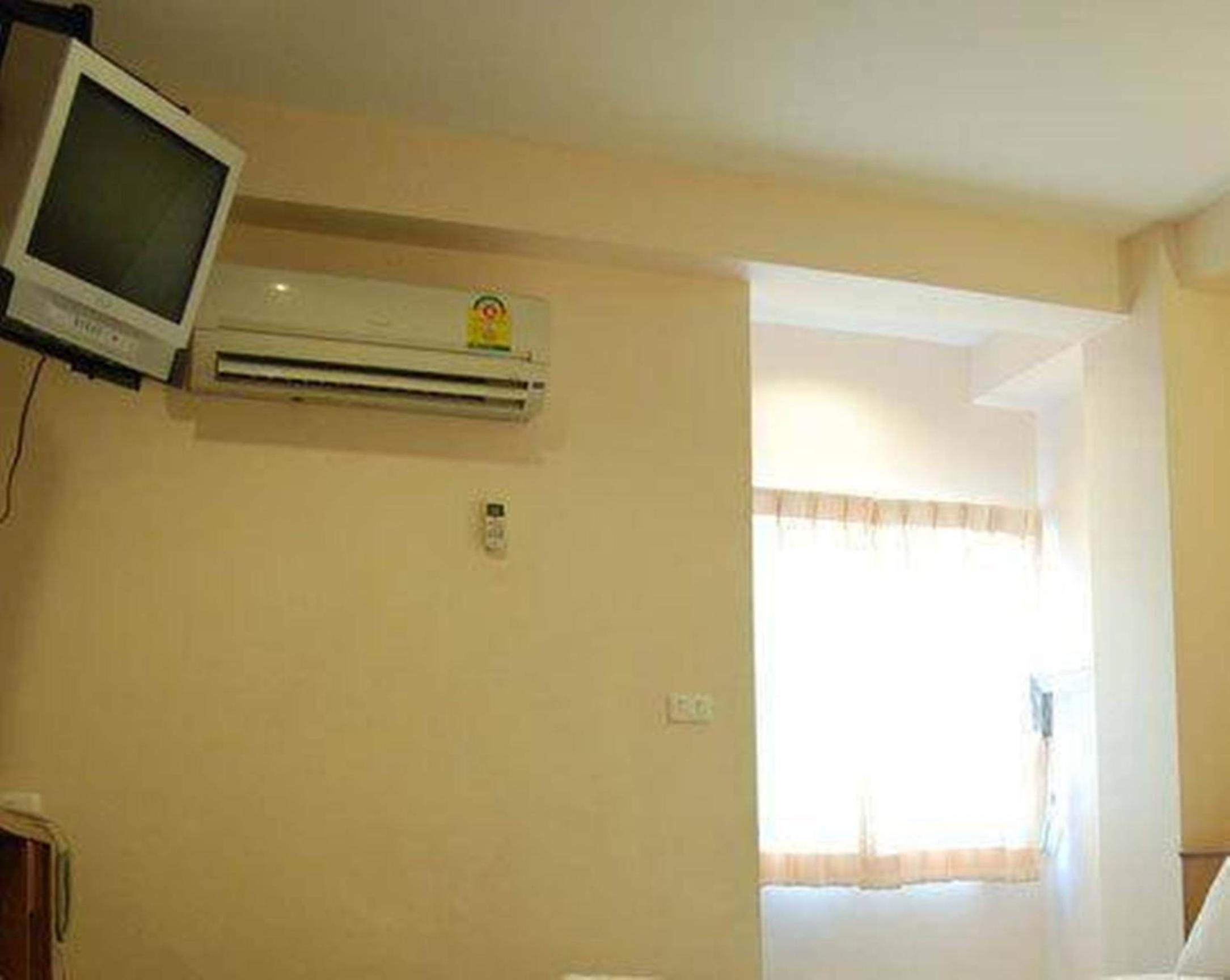 Standard Triple Room photo 2