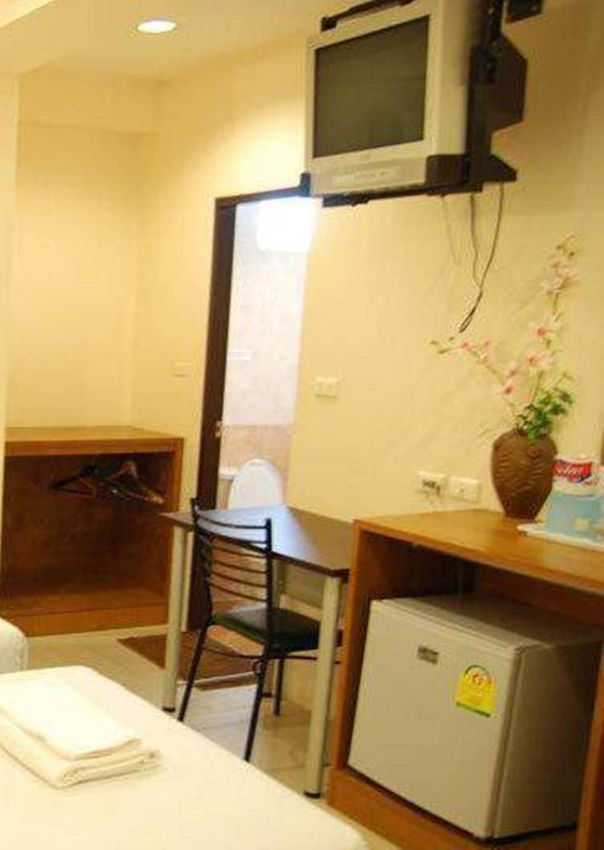Deluxe Double or Twin Room photo 2