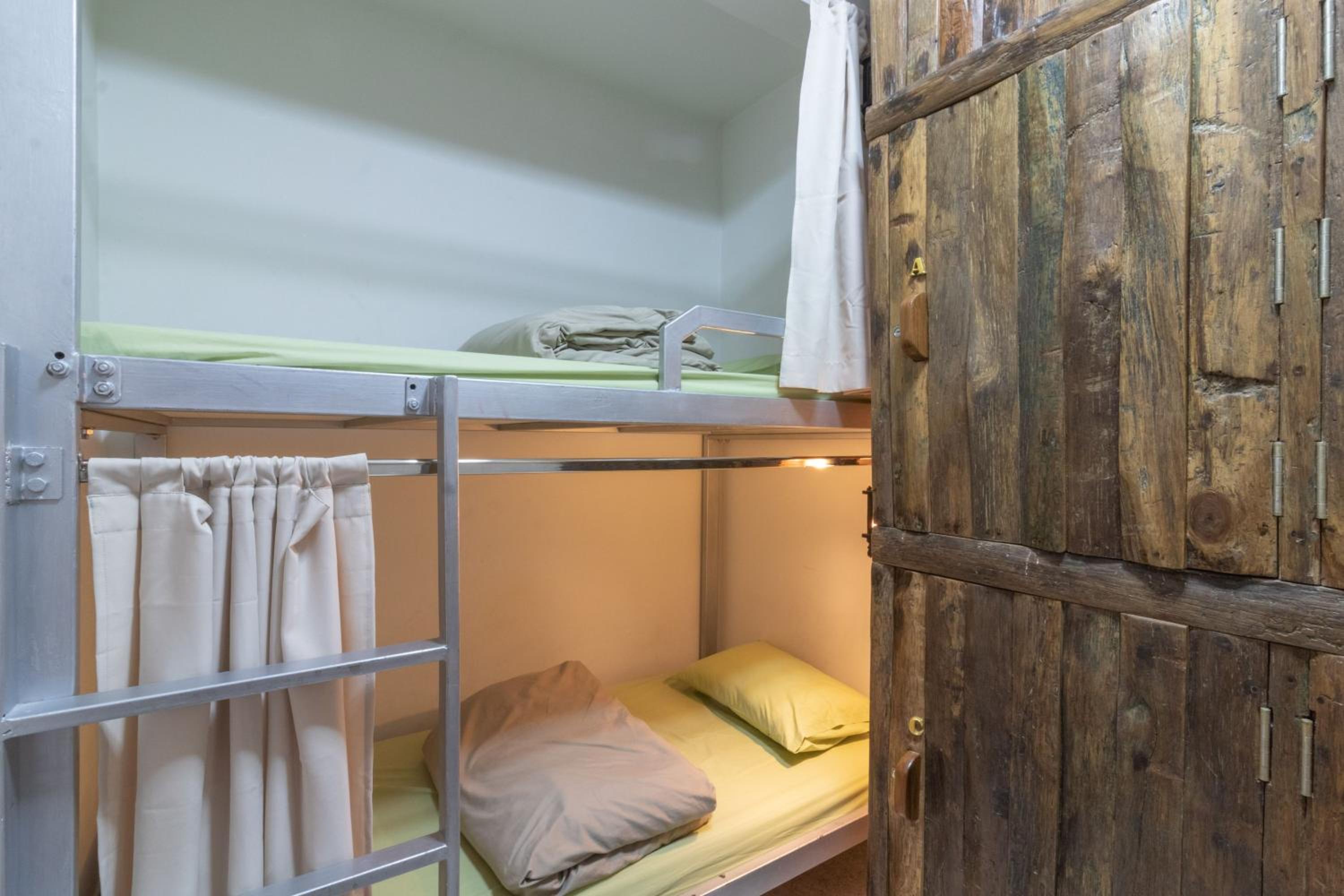 Bed In 4-Bed Mixed Dormitory Room photo 3