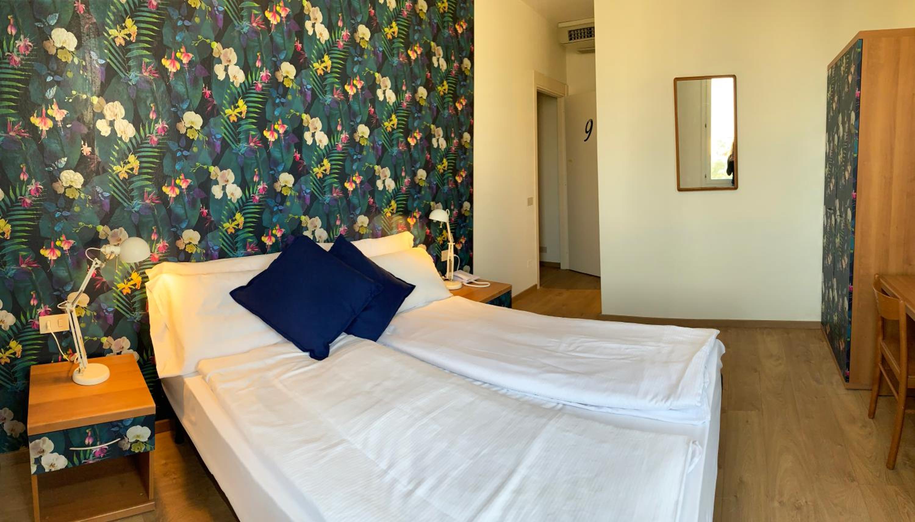 Standard Double Room - Photo 5