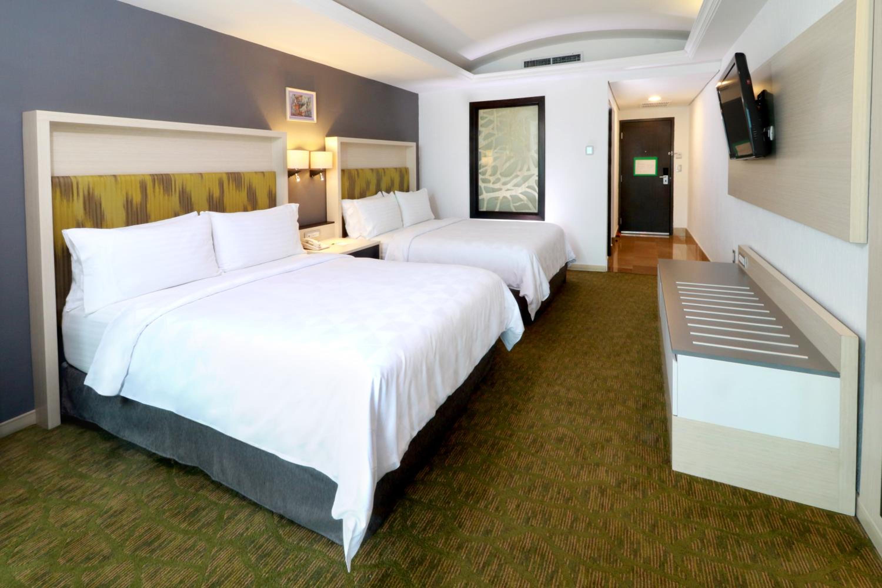 Standard Double Room with Two Double Beds - Photo 4