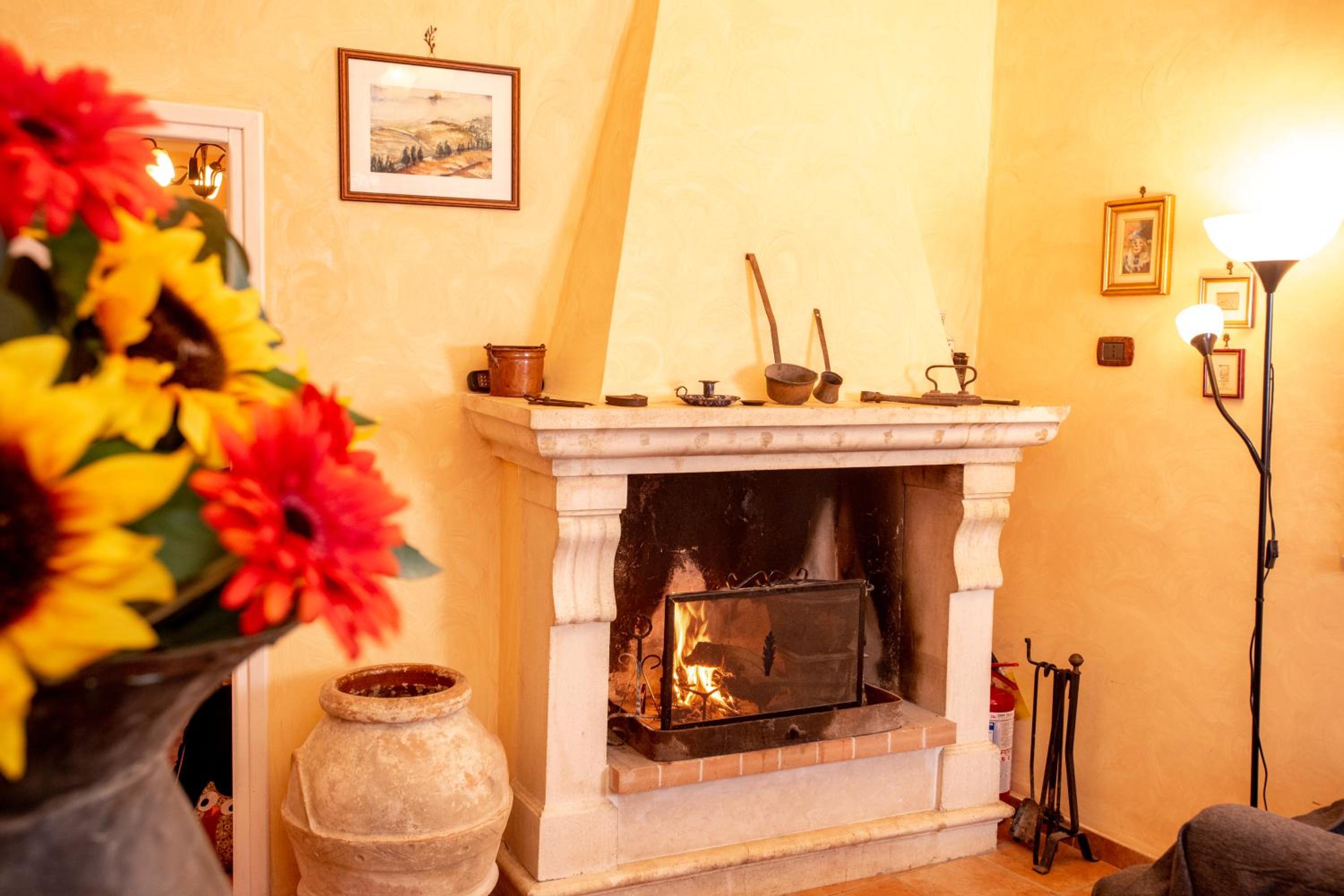 One-Bedroom House - Photo 33
