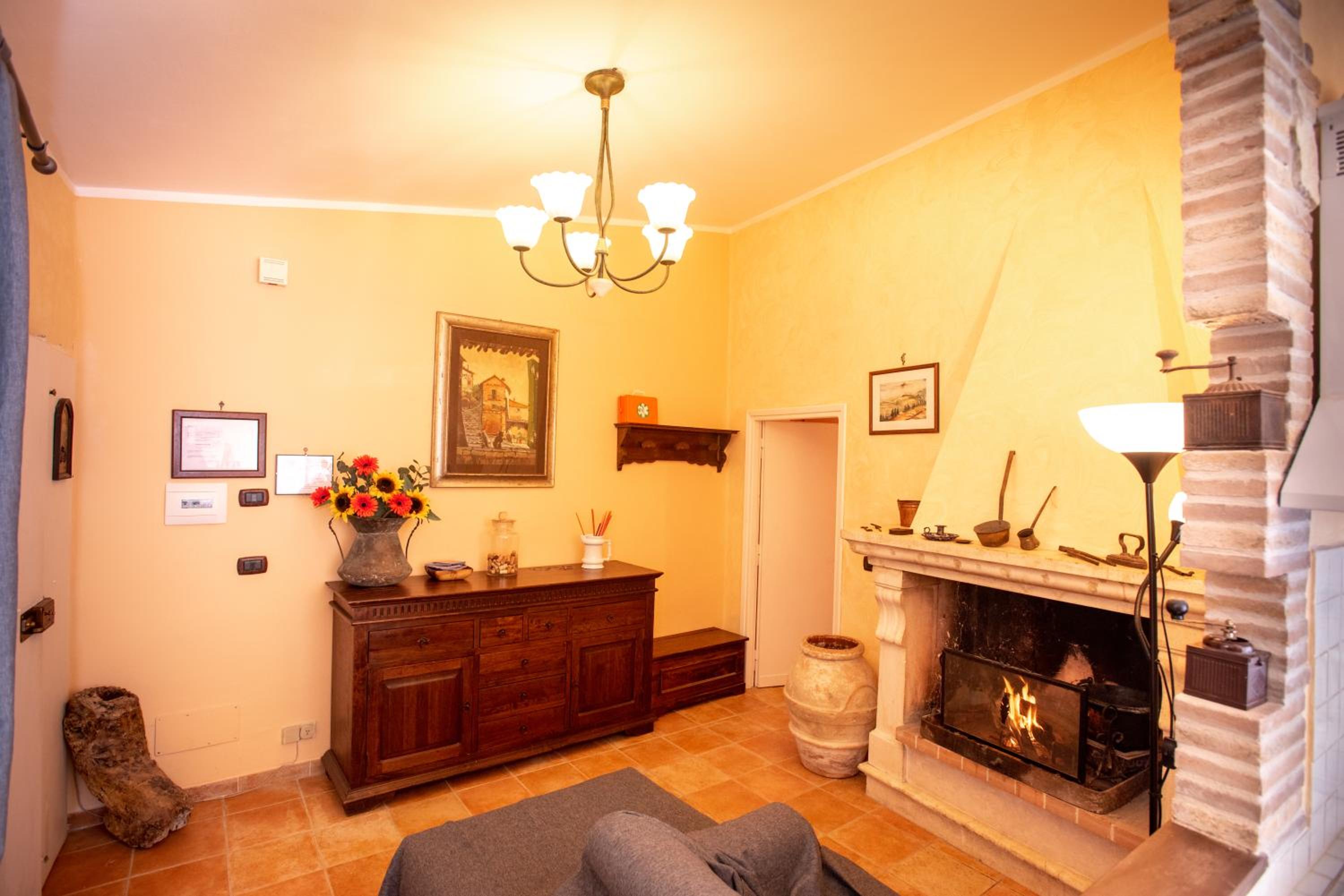 One-Bedroom House - Photo 21