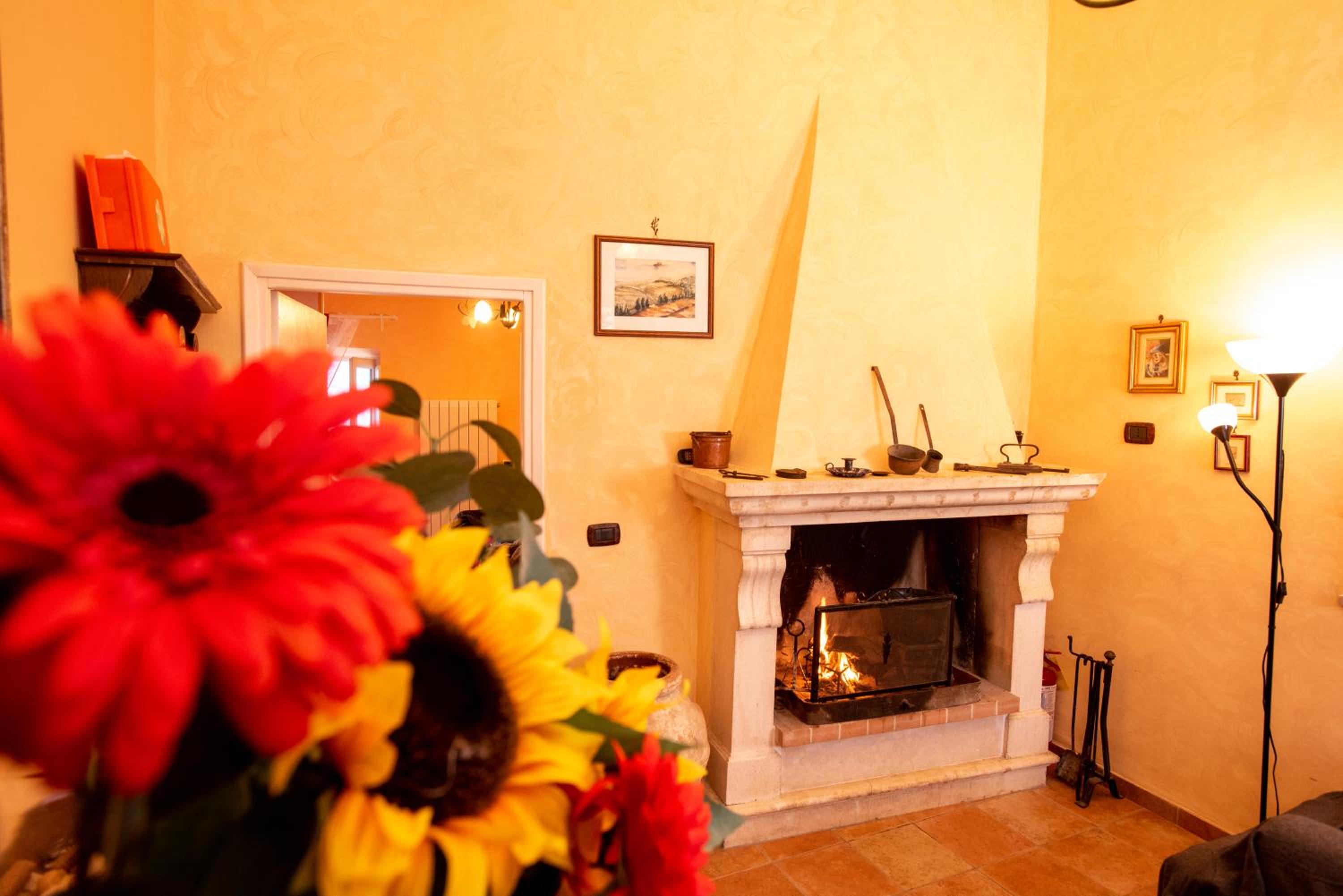 One-Bedroom House - Photo 16