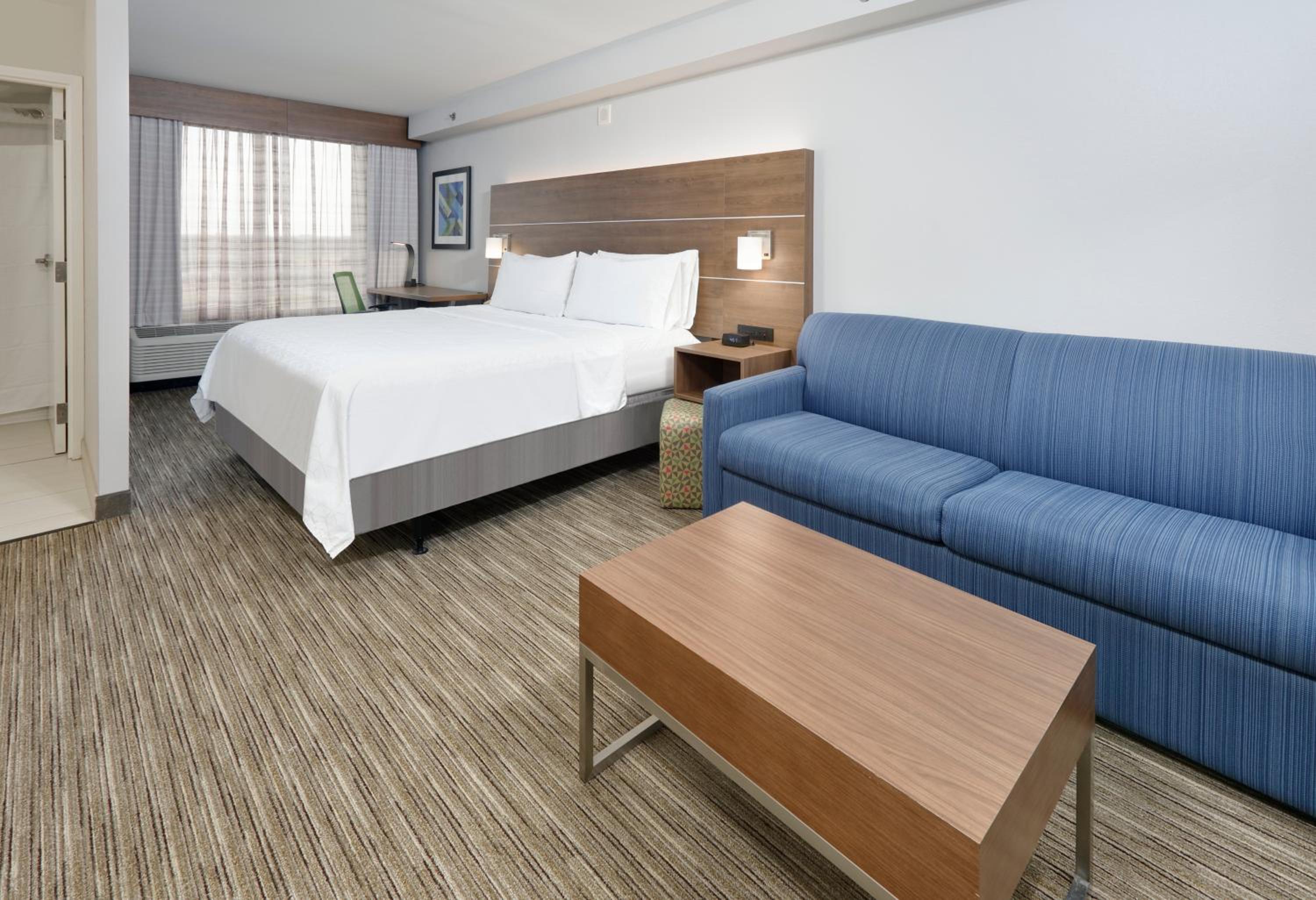 King Suite - Photo 3