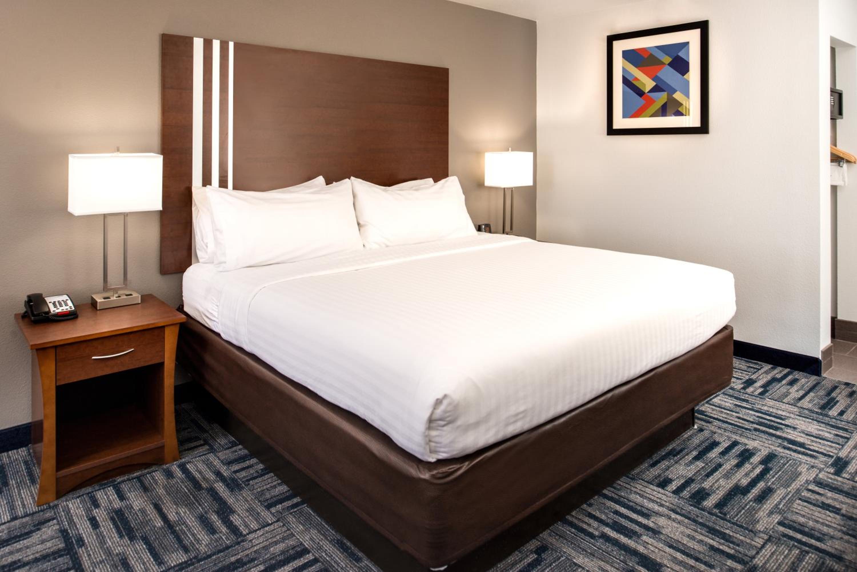 Standard King Room - Photo 2