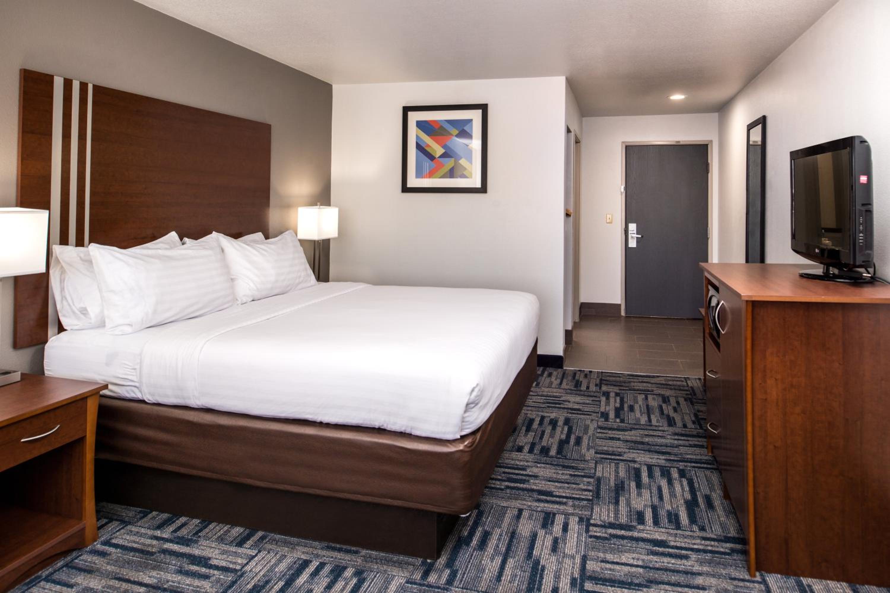 Standard King Room - Photo 3