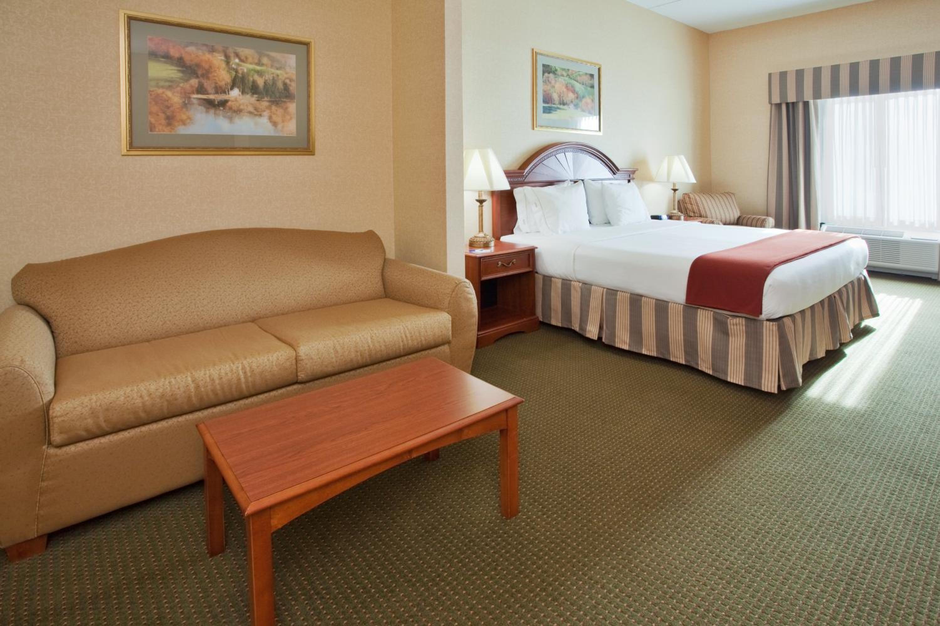 King Suite - Photo 1