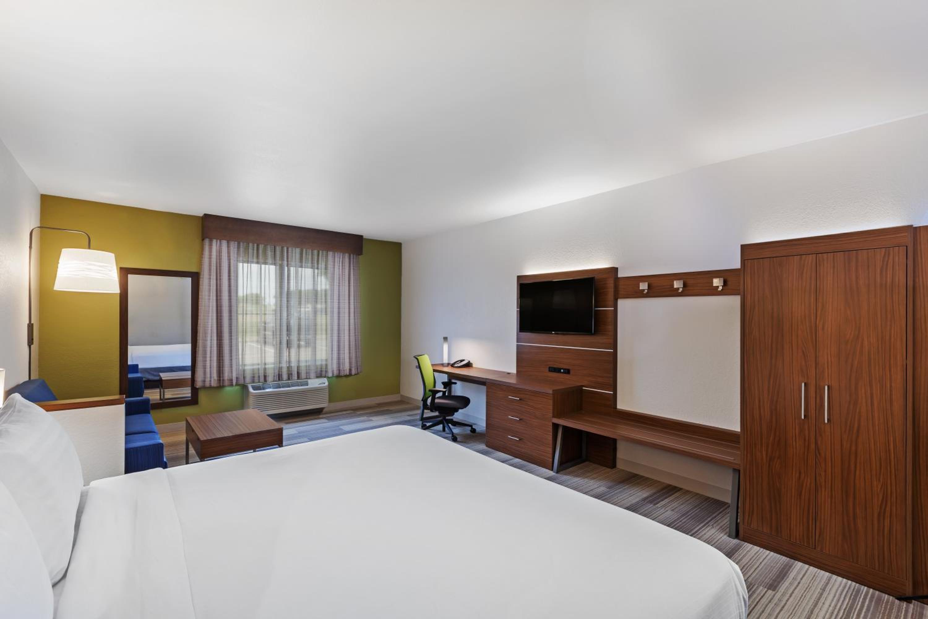 Standard Room photo 2
