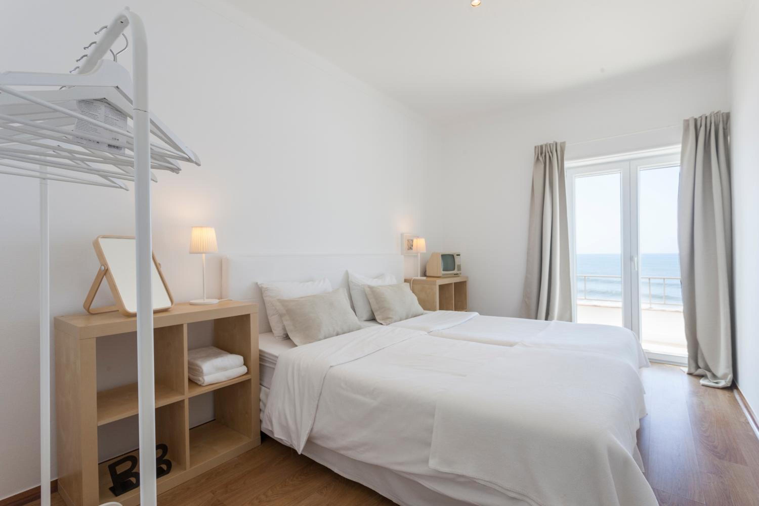 Twin Room with Shared Bathroom and Sea View photo 2