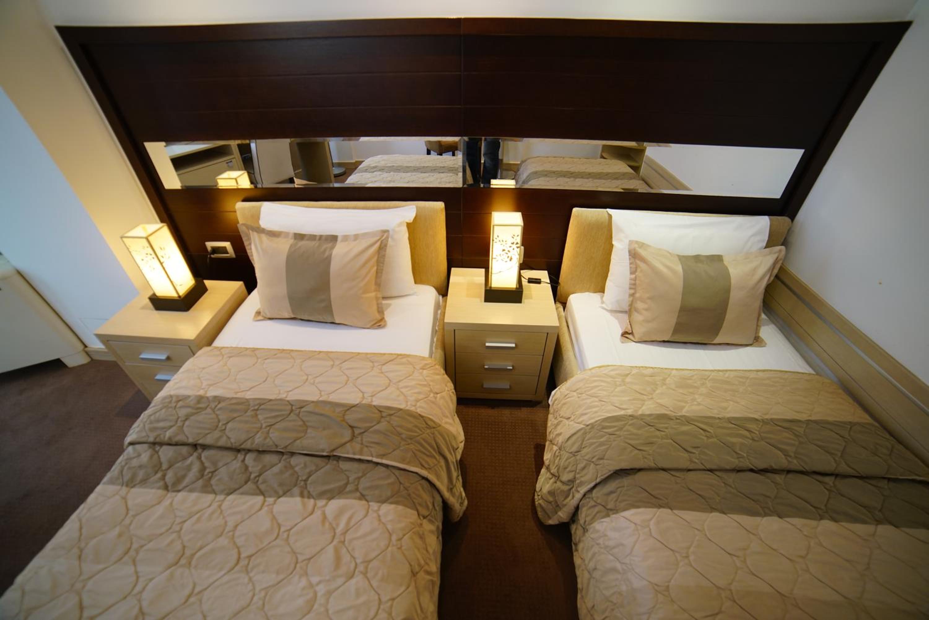 Twin Room - Photo 6