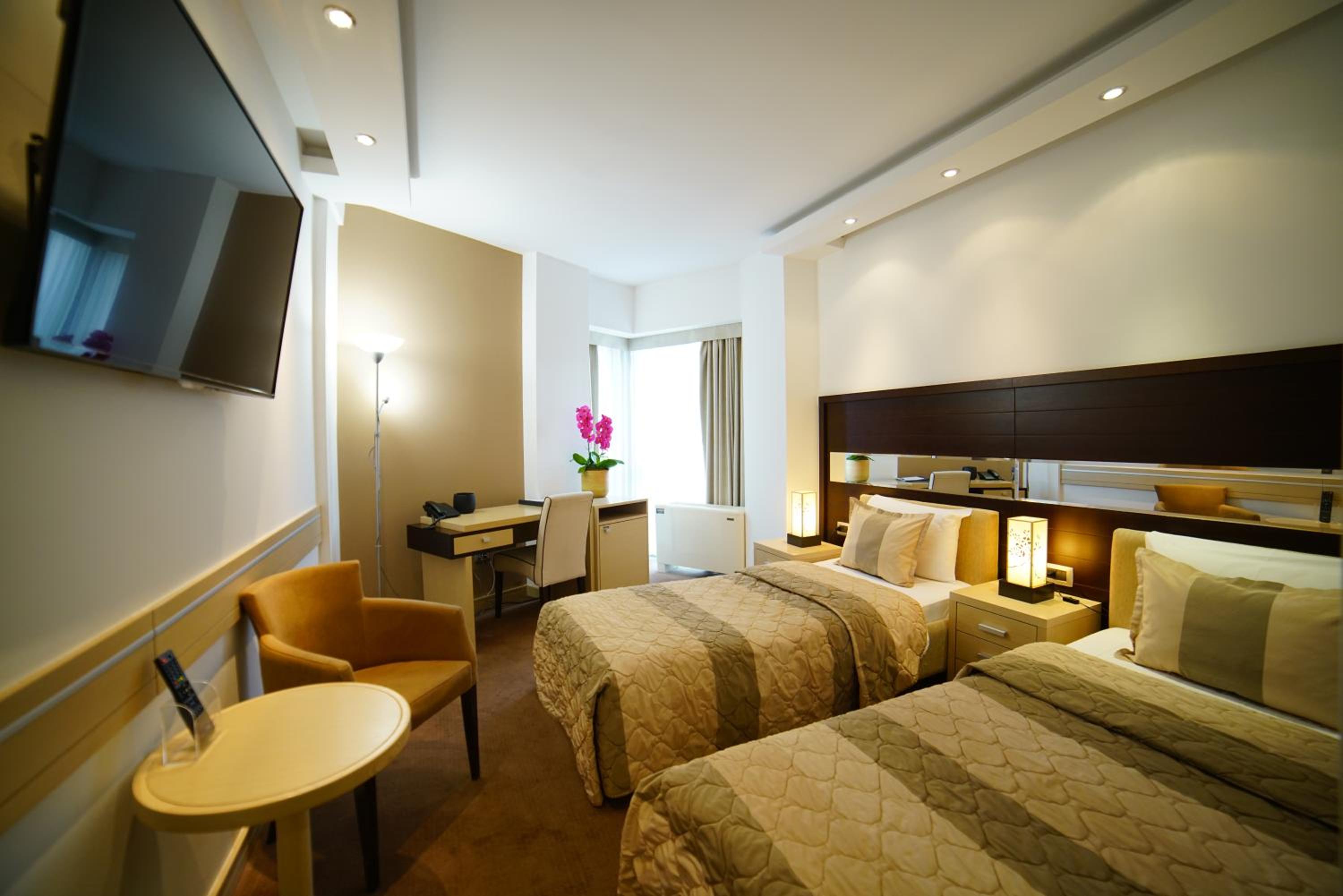 Twin Room - Photo 4
