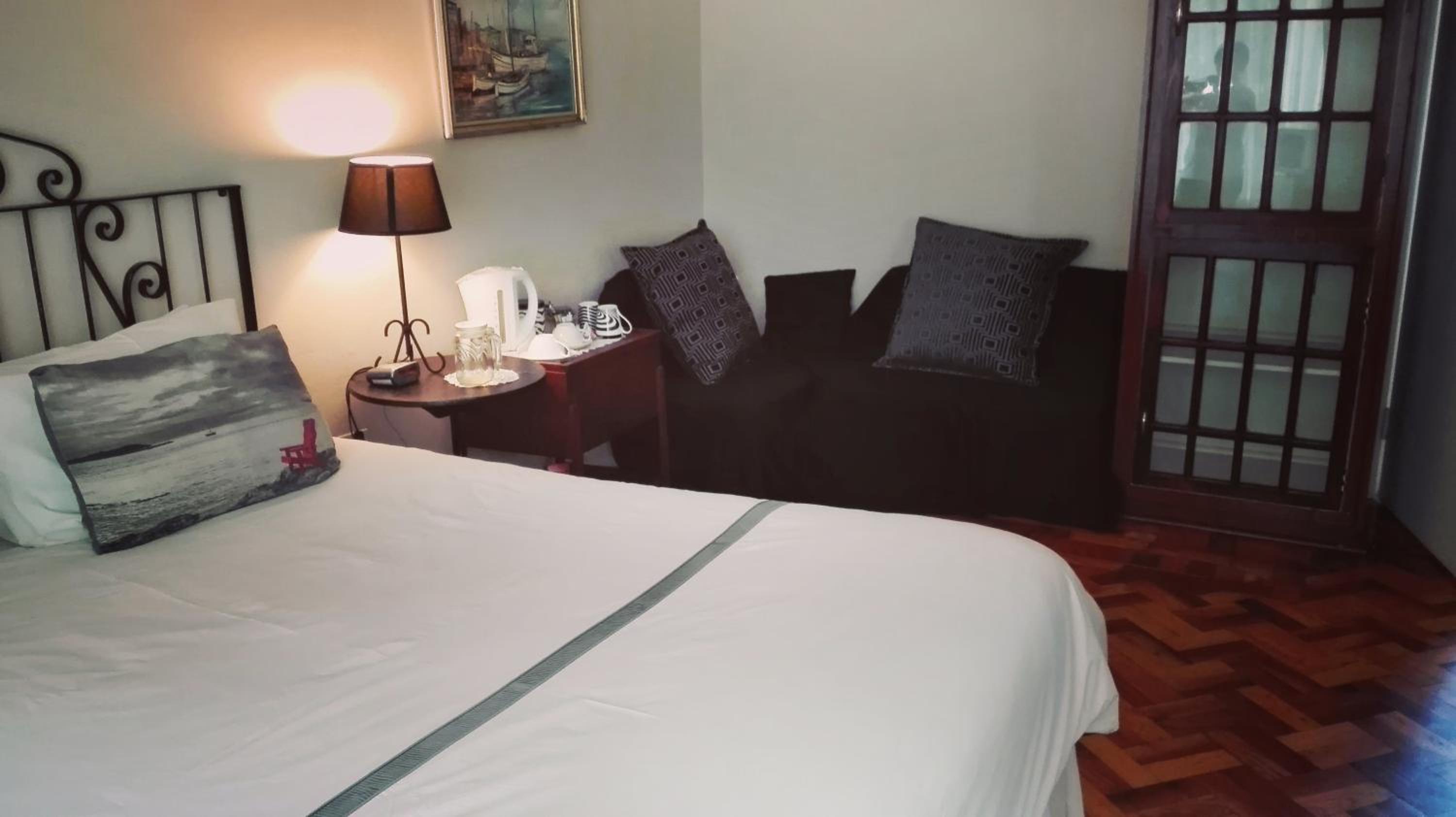 Deluxe Double or Twin Room with Garden View - Photo 1