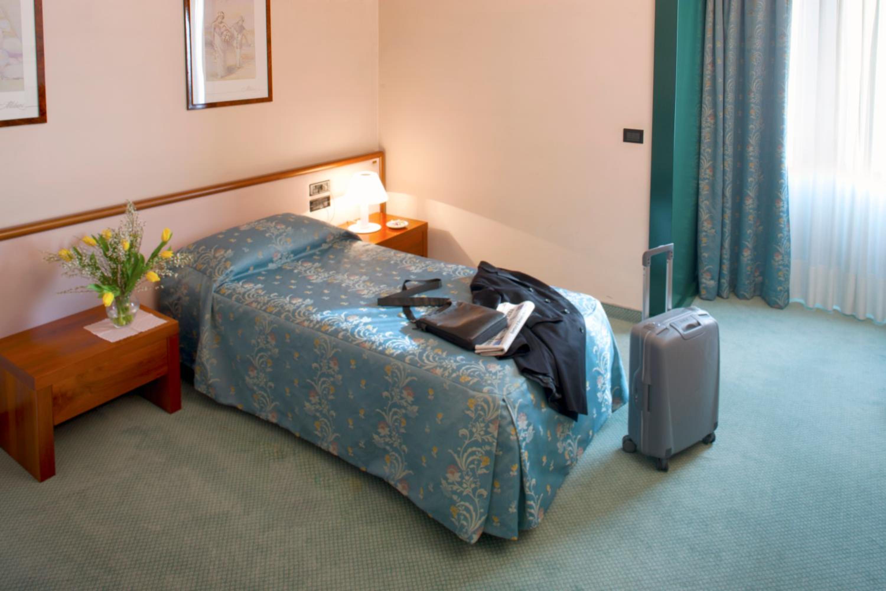 Single Room photo 2