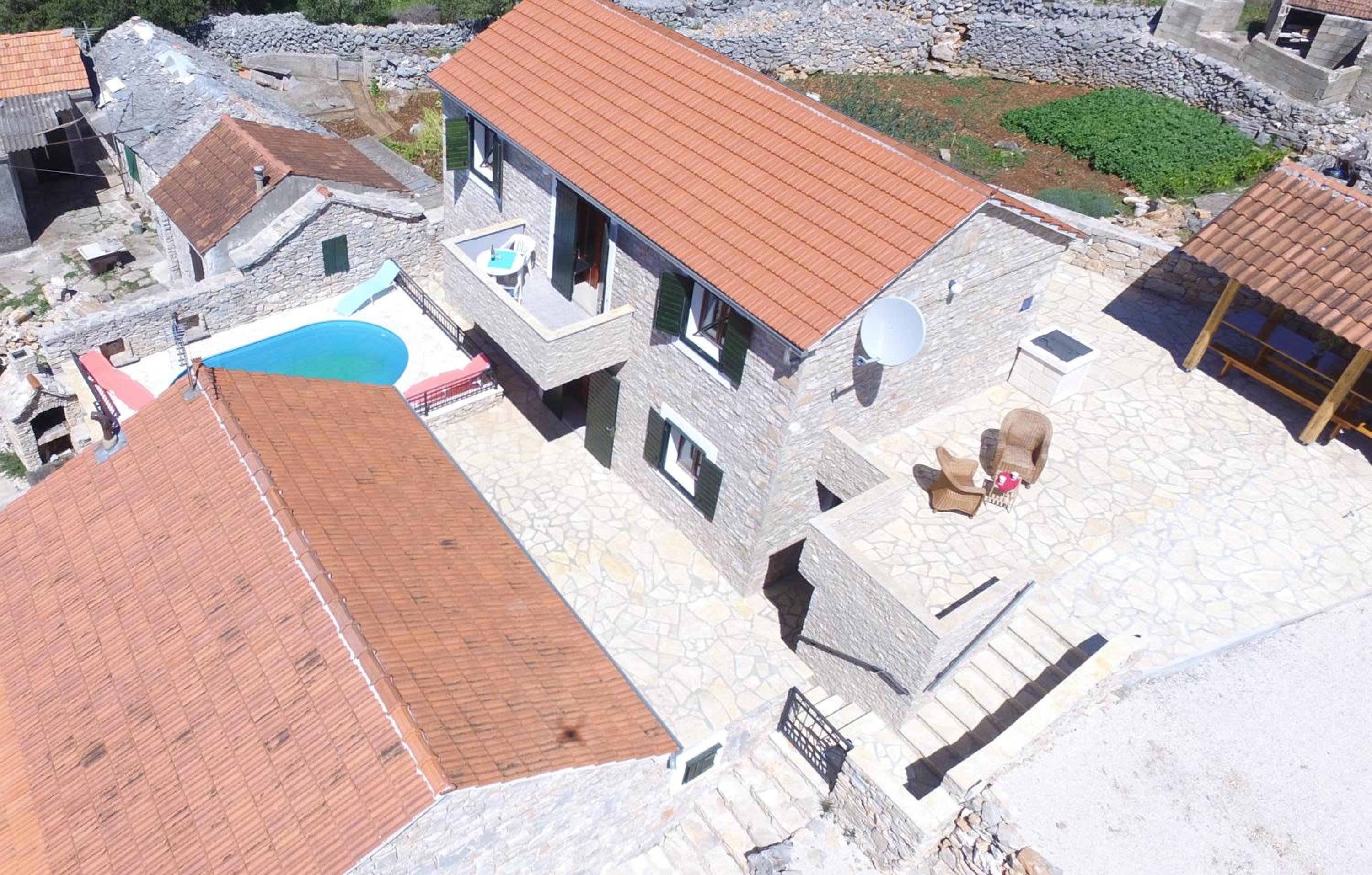 Villa photo 3