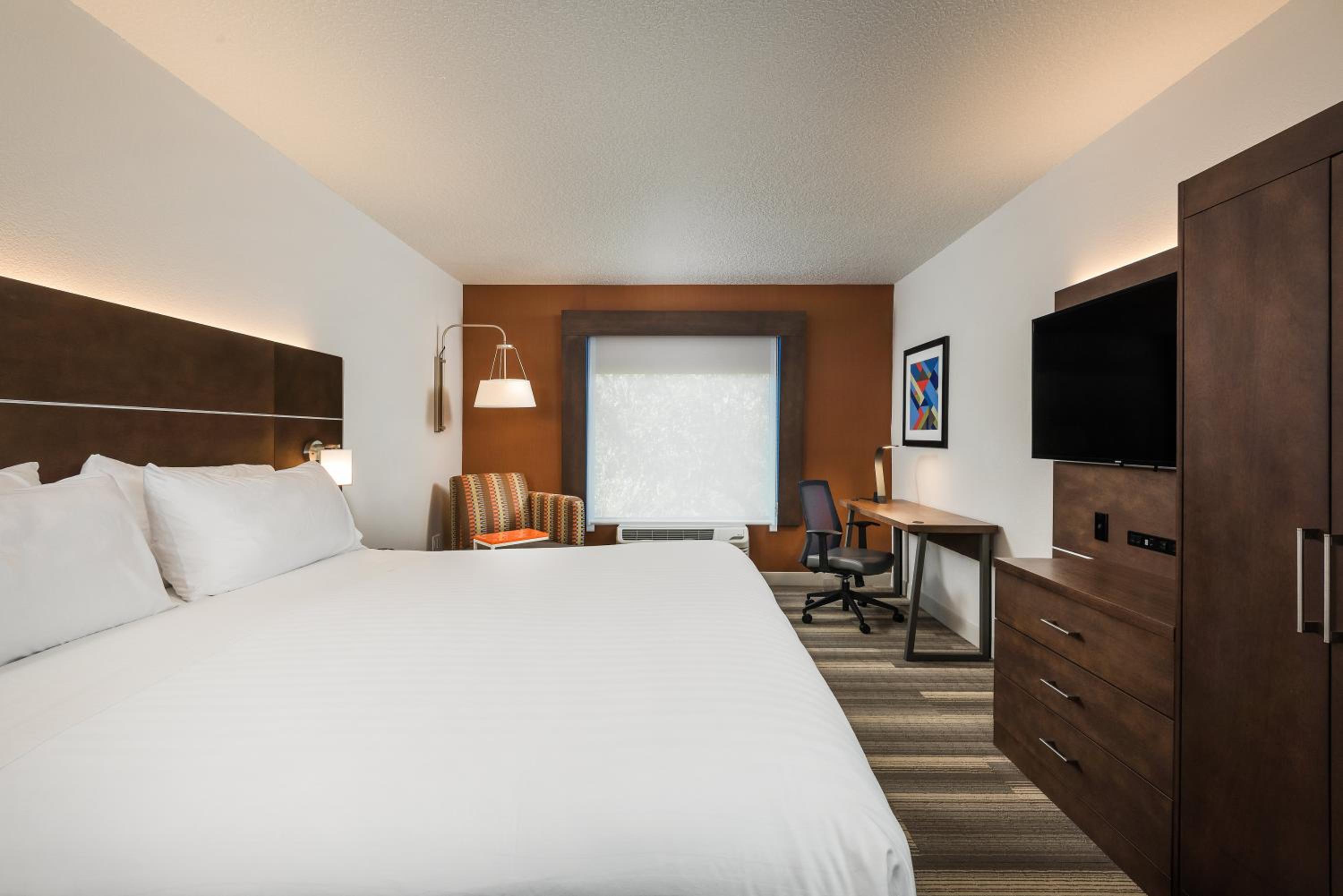 Standard King Room - Photo 1