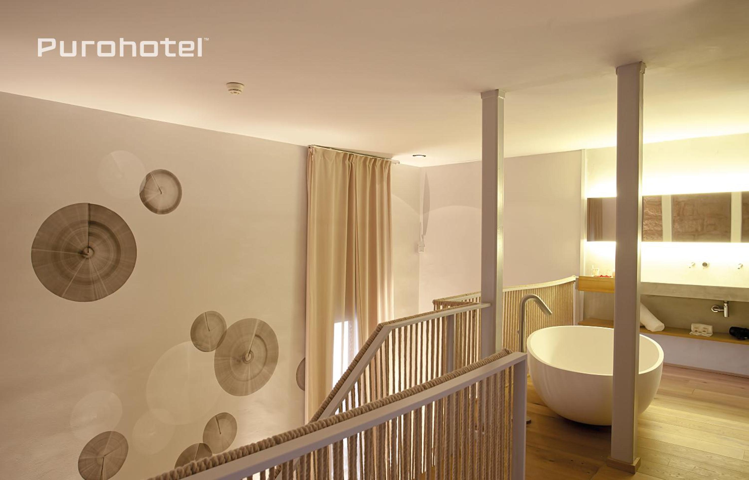 Suite - Photo 11