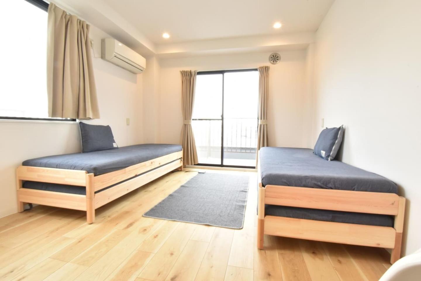 Quadruple Room with Private Bathroom photo 2