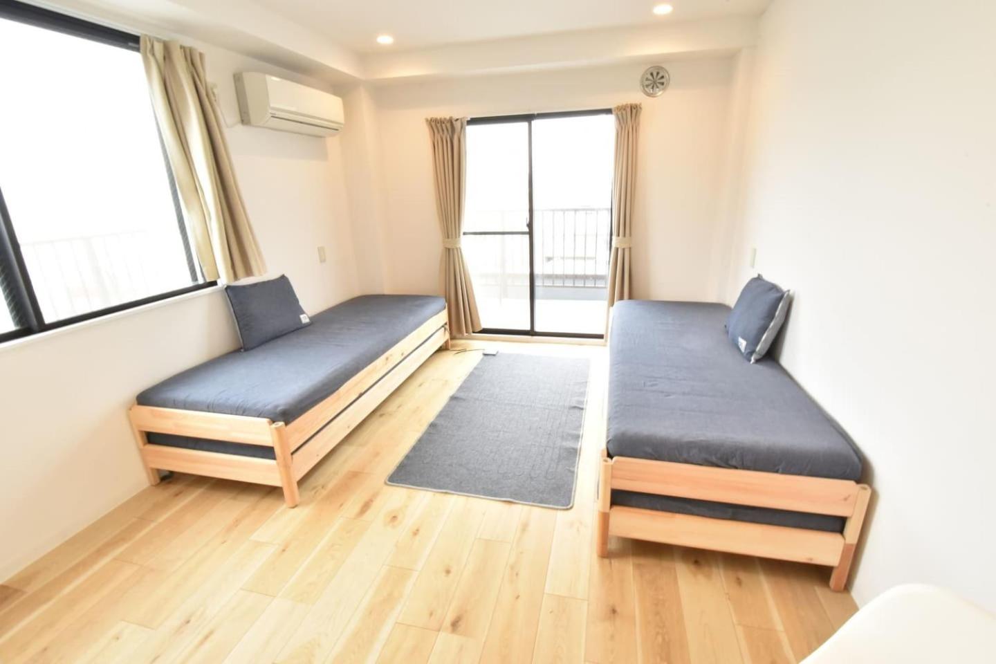Quadruple Room with Private Bathroom photo 3