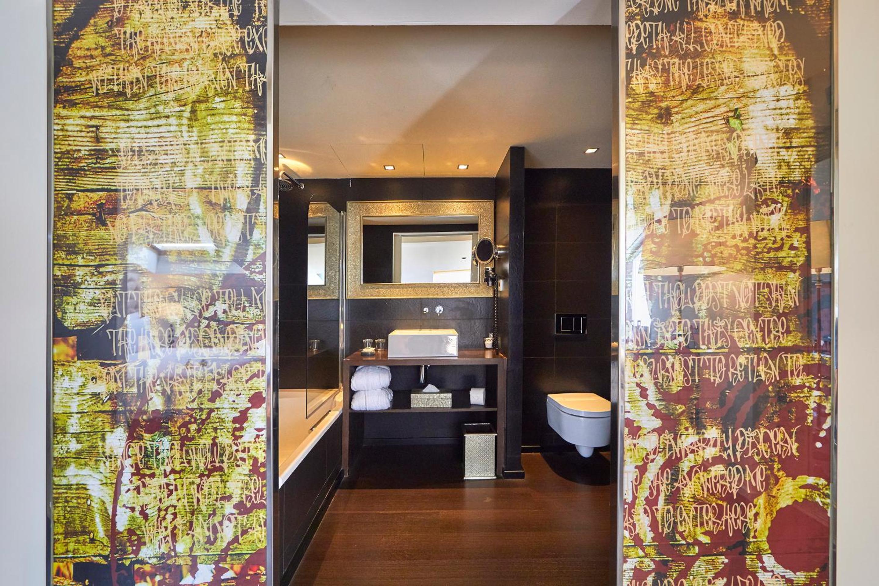 Deluxe Suite - Photo 6