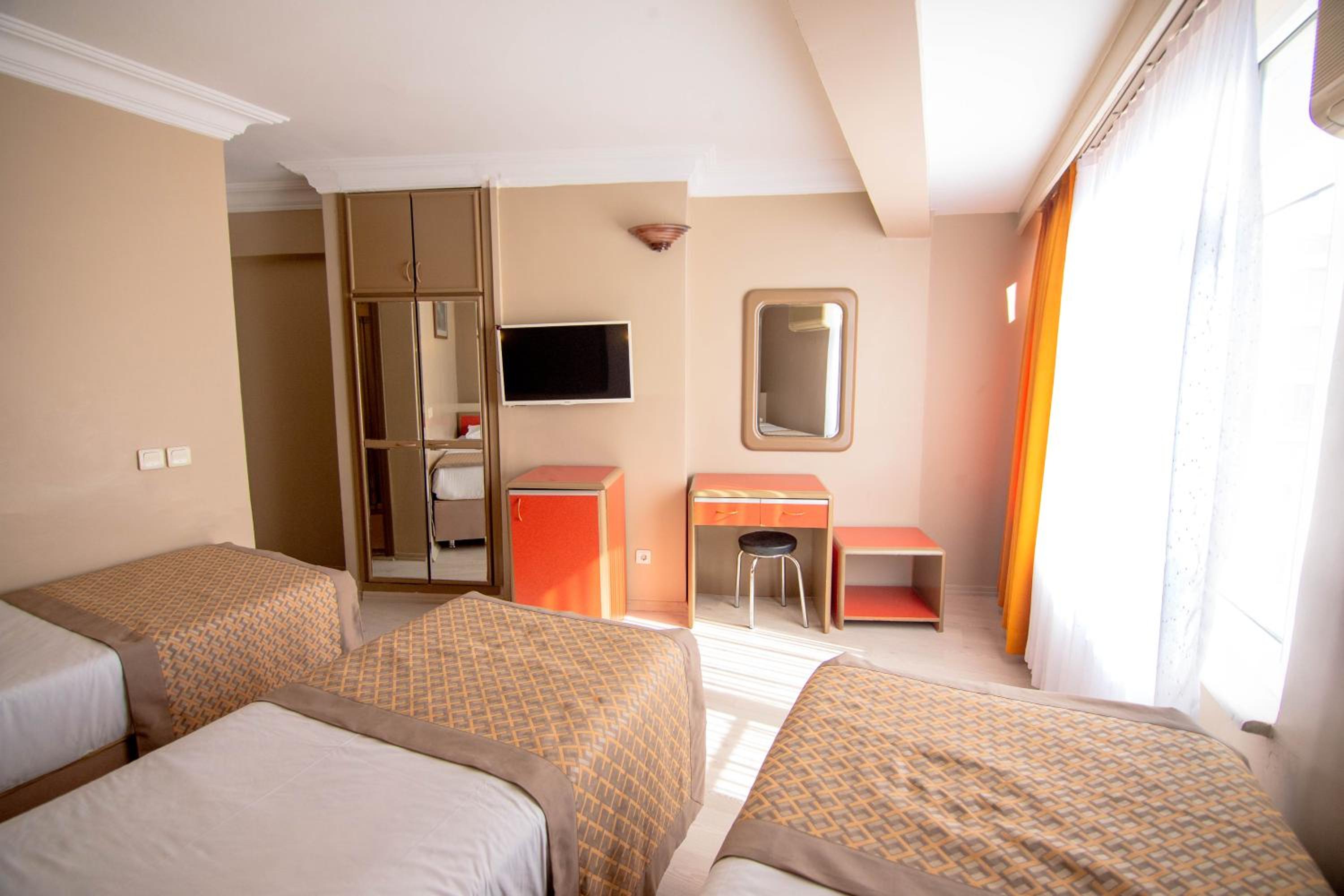 Standard Triple Room photo 1