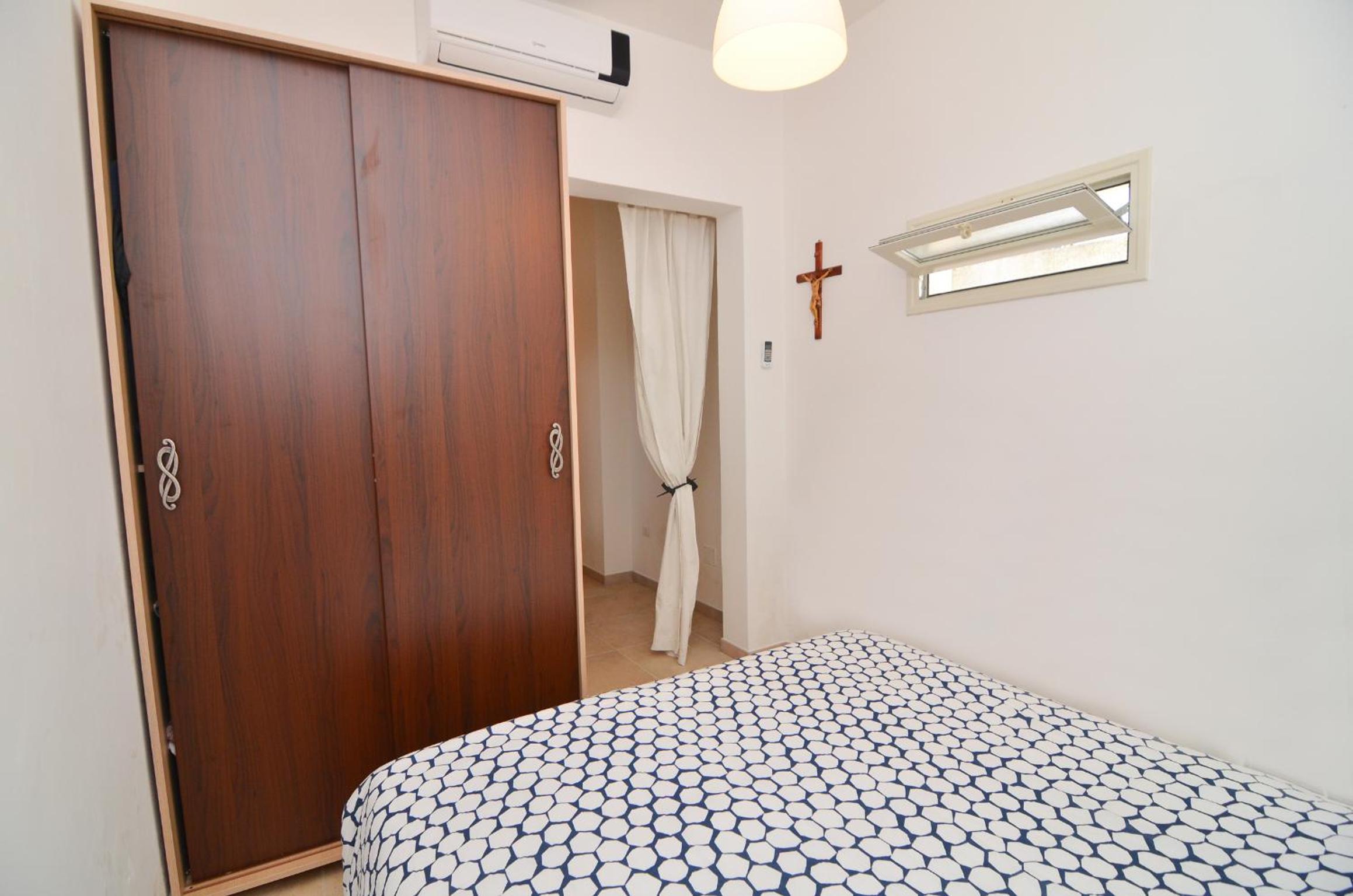 One-Bedroom House photo 2