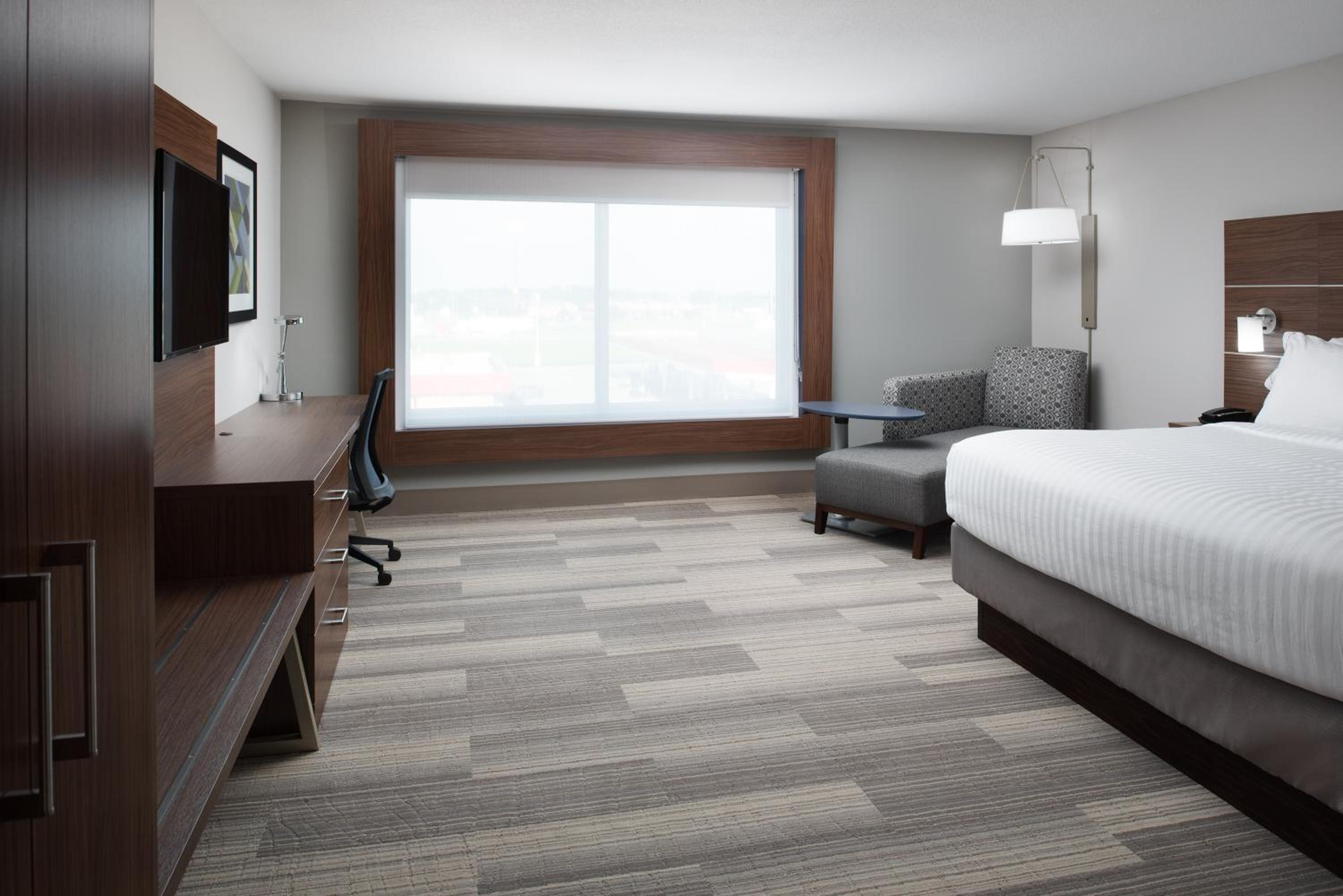 Standard King Room photo 1
