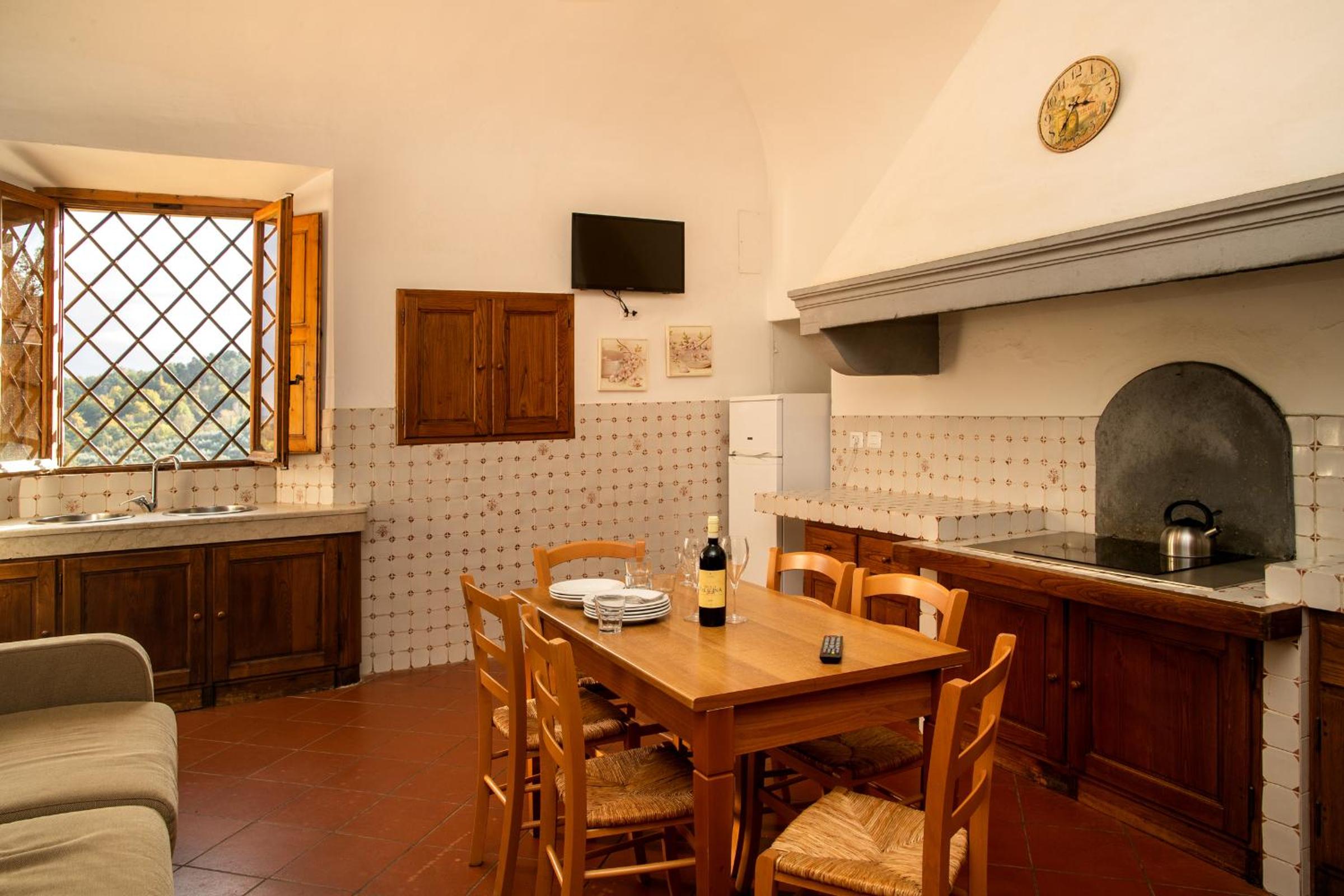 One-Bedroom Apartment - Photo 6