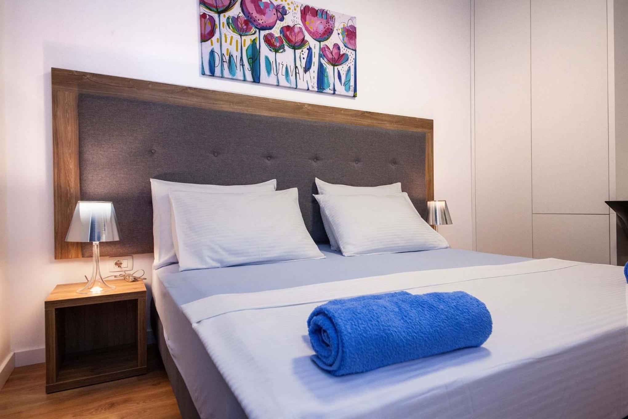 Deluxe Double Room with Balcony photo 2