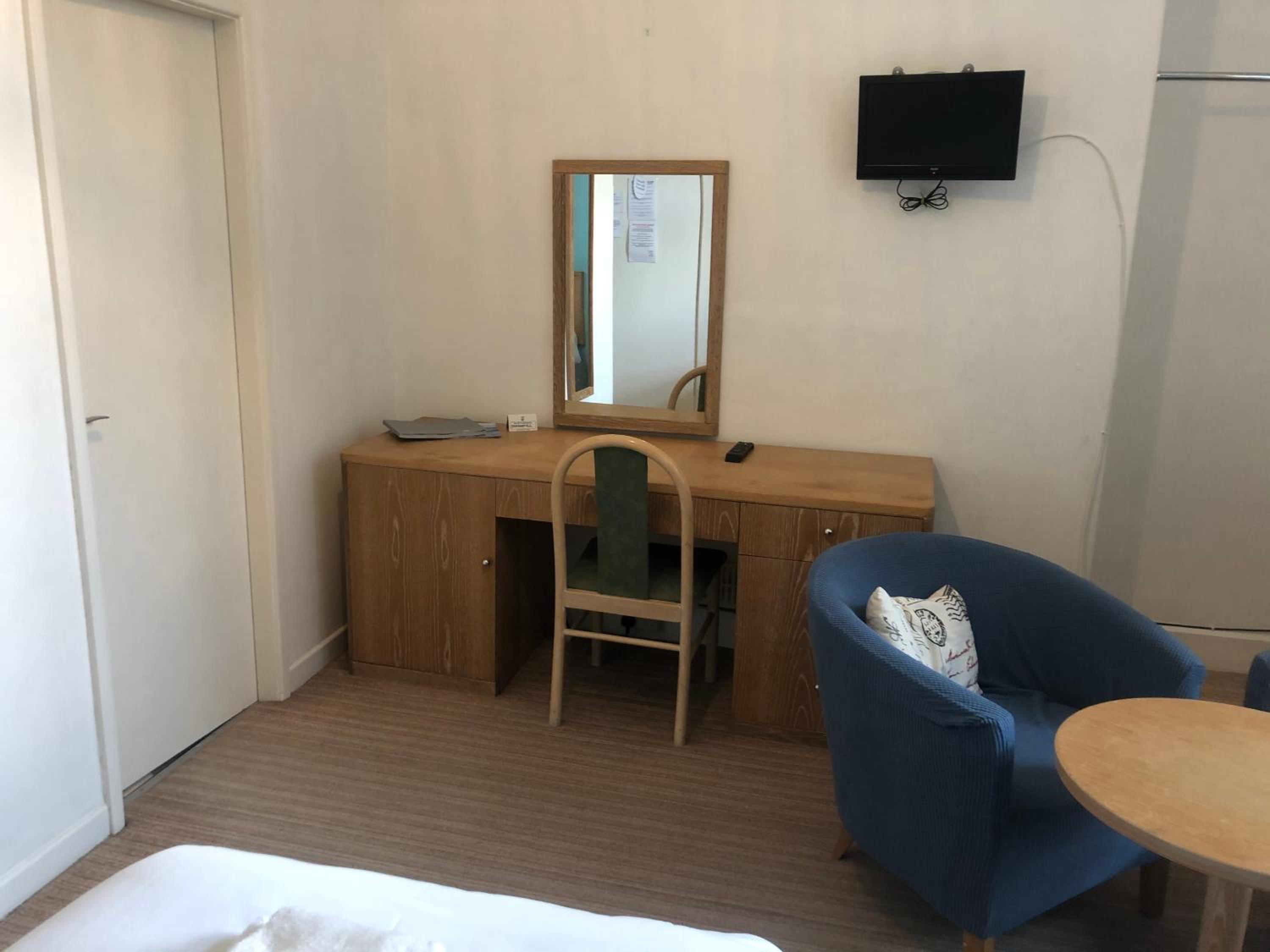 Standard Twin Room photo 1