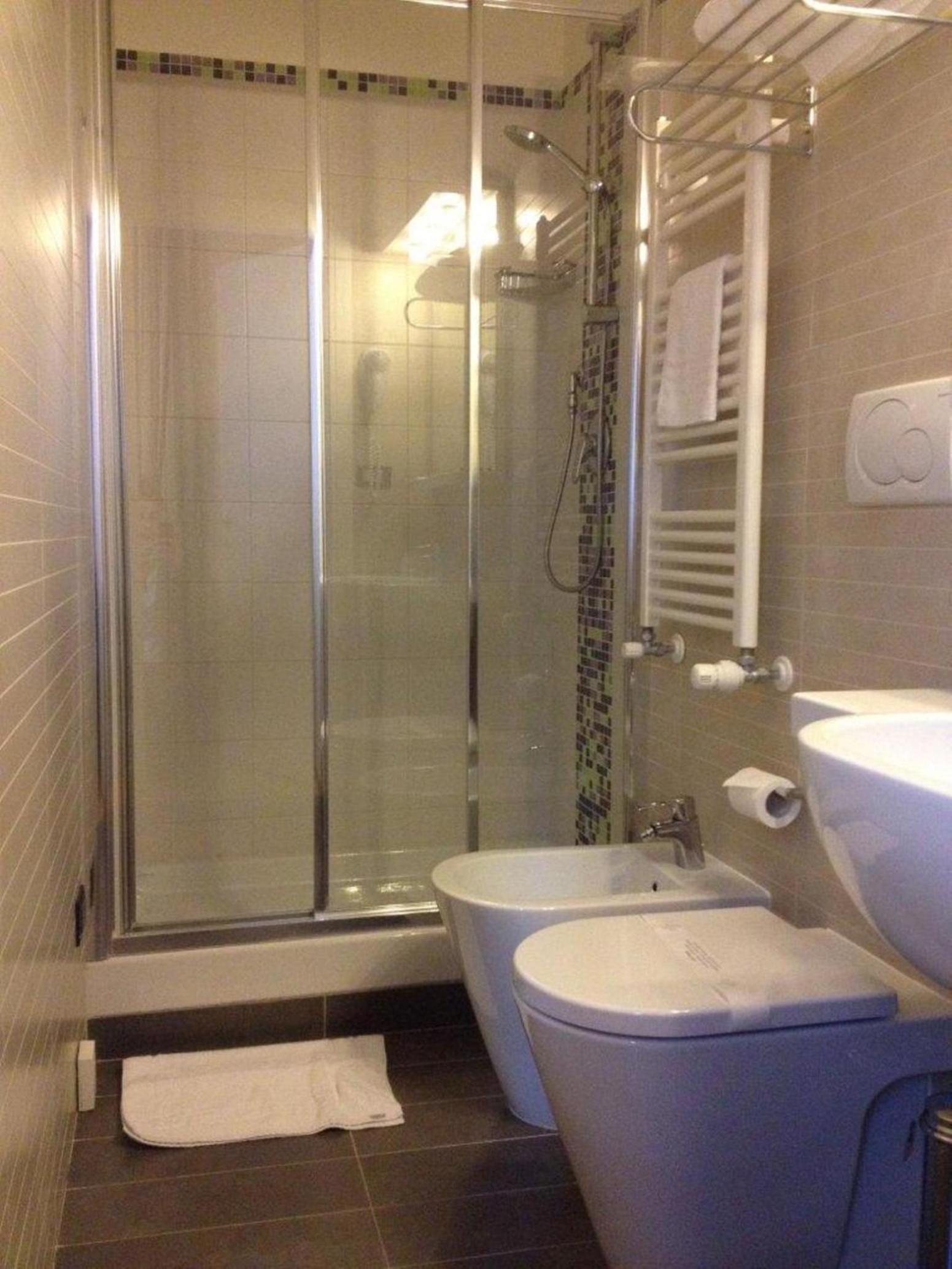 Twin Room - Photo 4