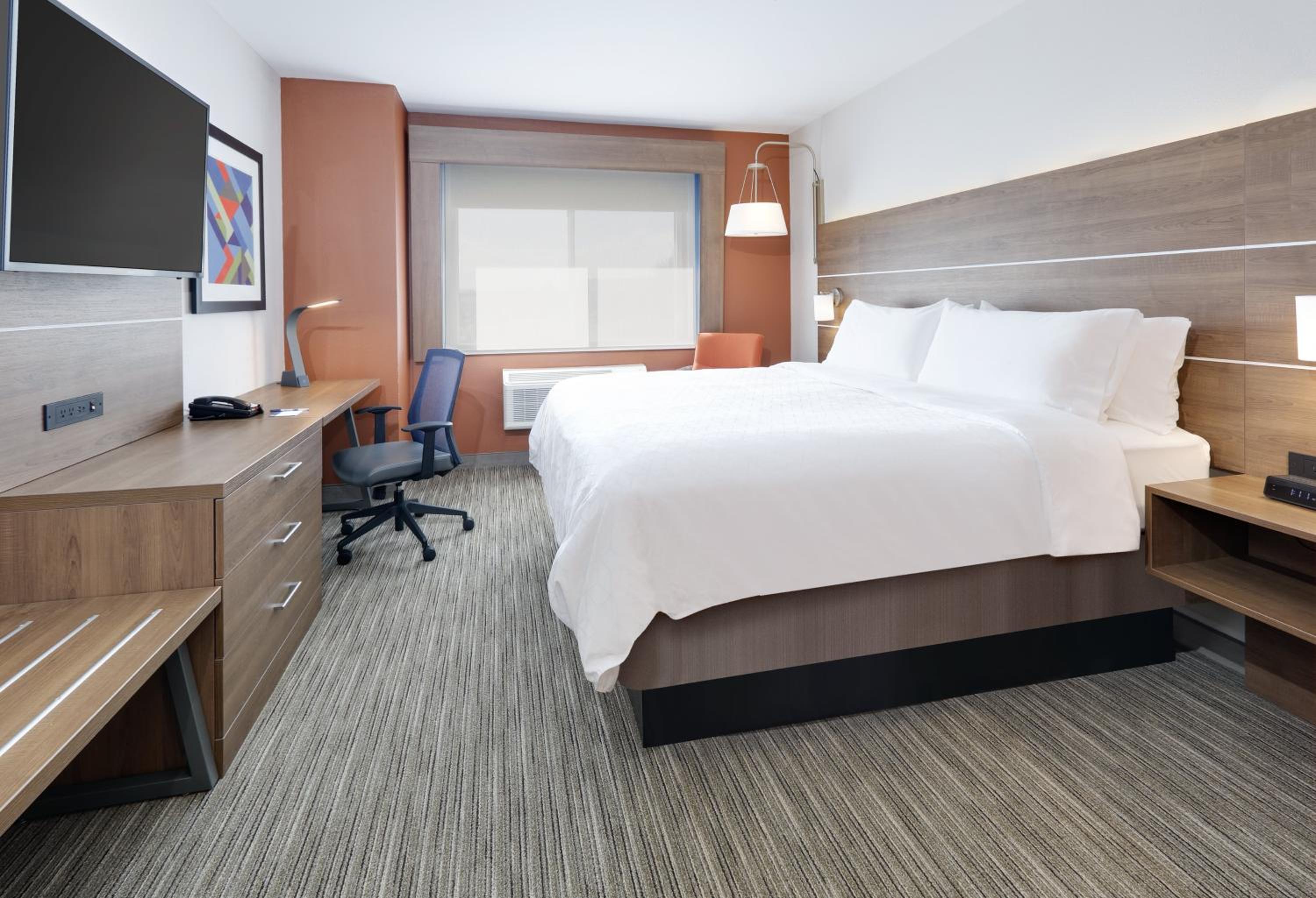 Standard King Room - Photo 1