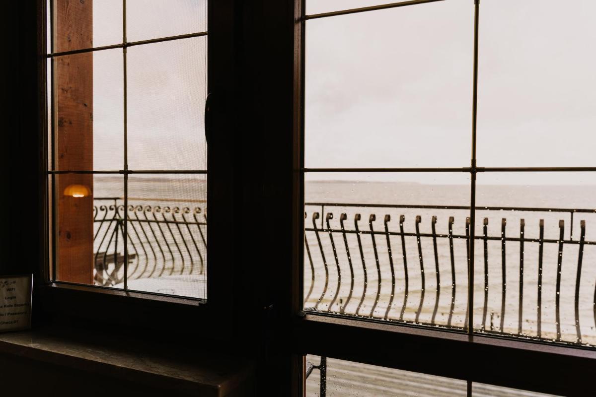 Deluxe Double Room with Balcony and Sea View photo 2
