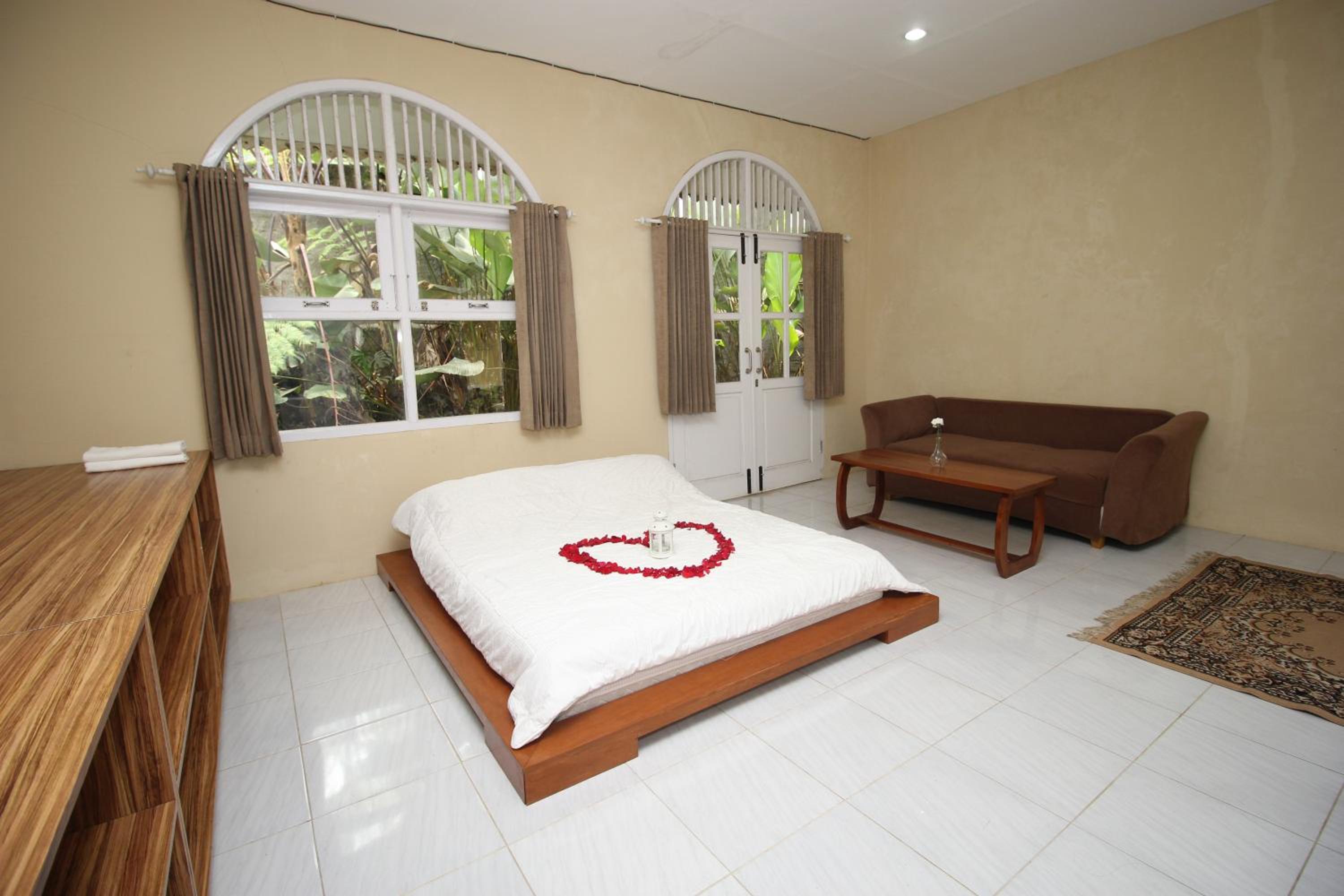 Villa photo 2
