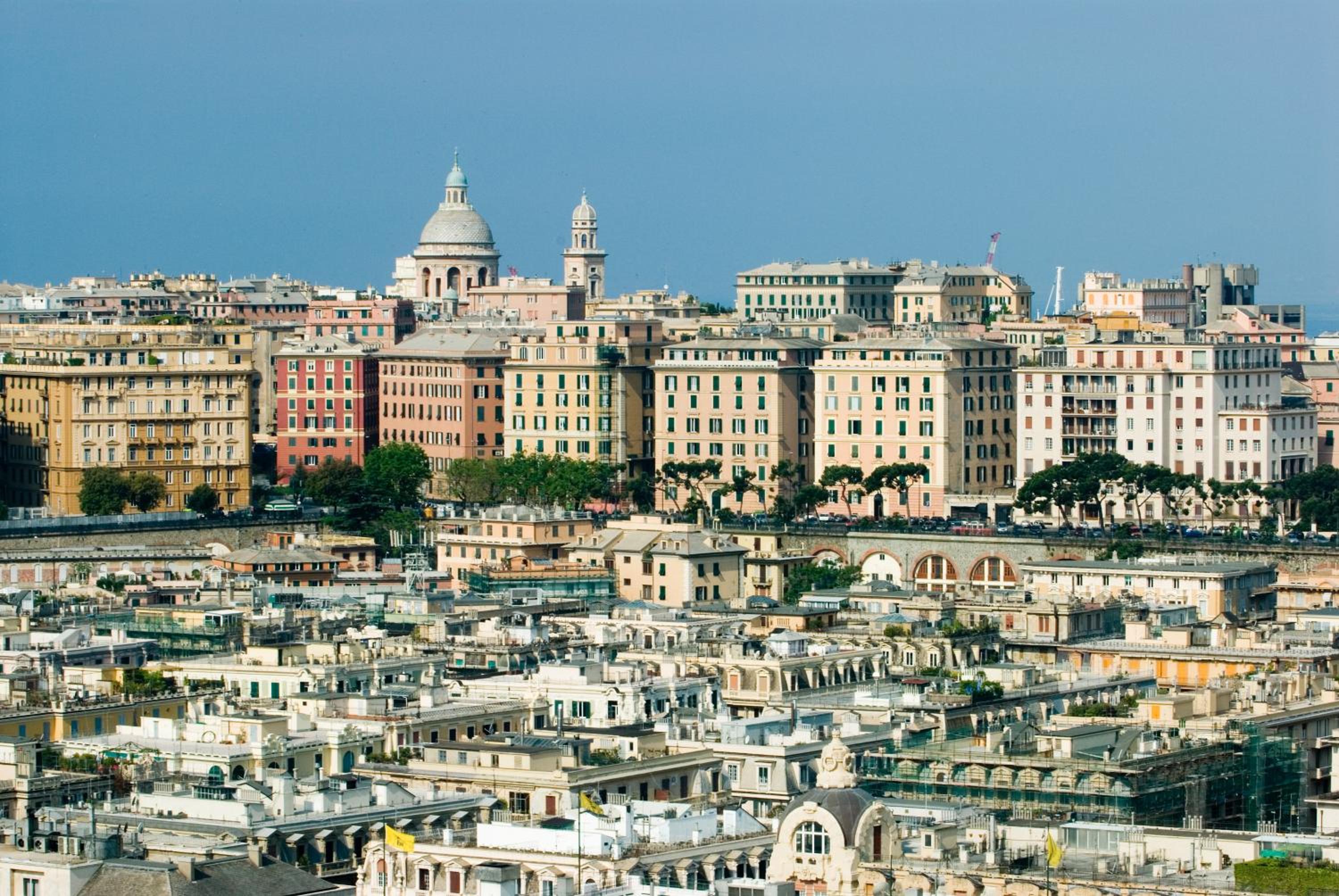 Breathtaking cityscapes just outside your window!