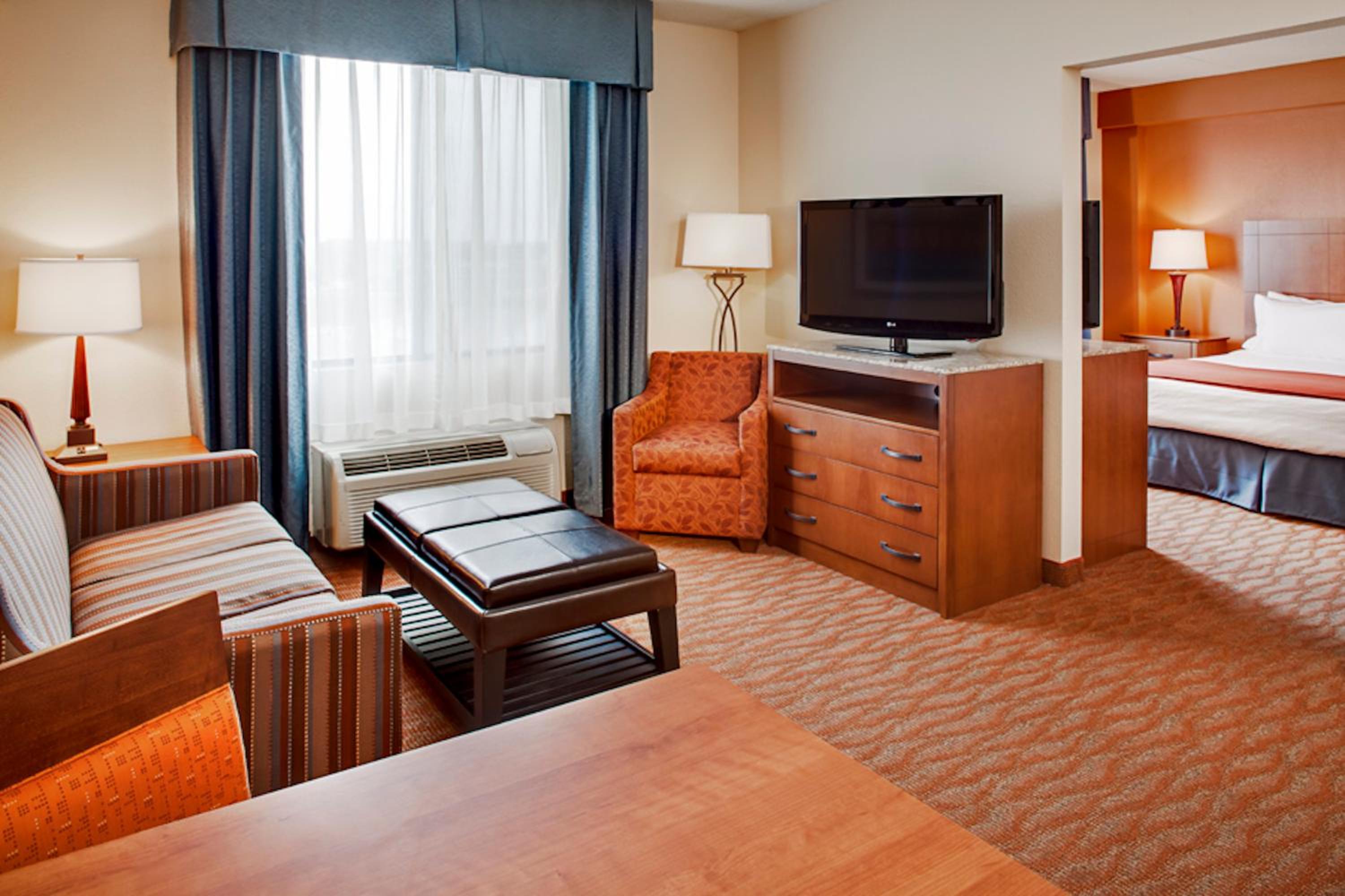 King Suite with Sofa Bed - Additional Living Area - Photo 1