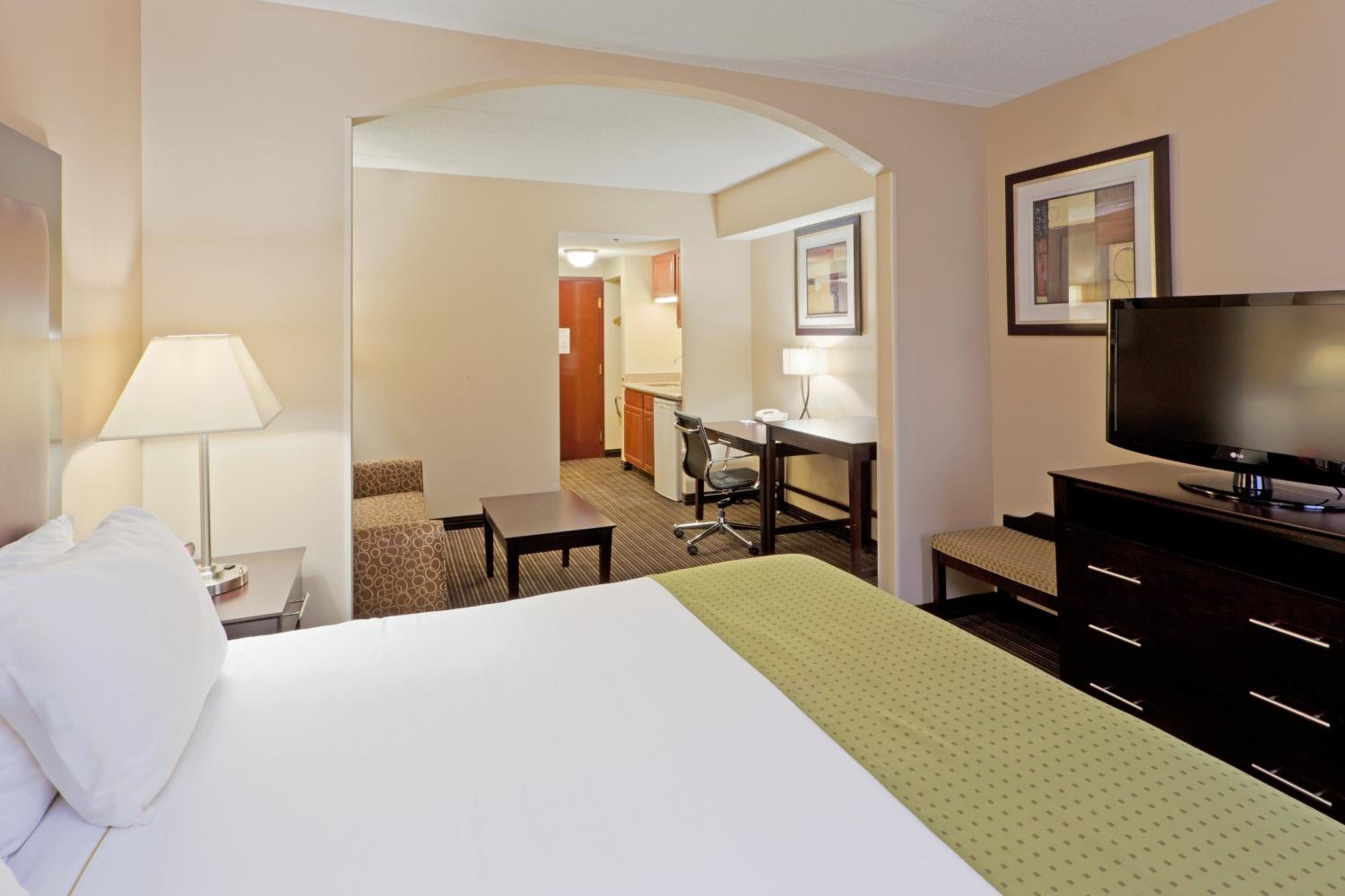 King Suite - Photo 5