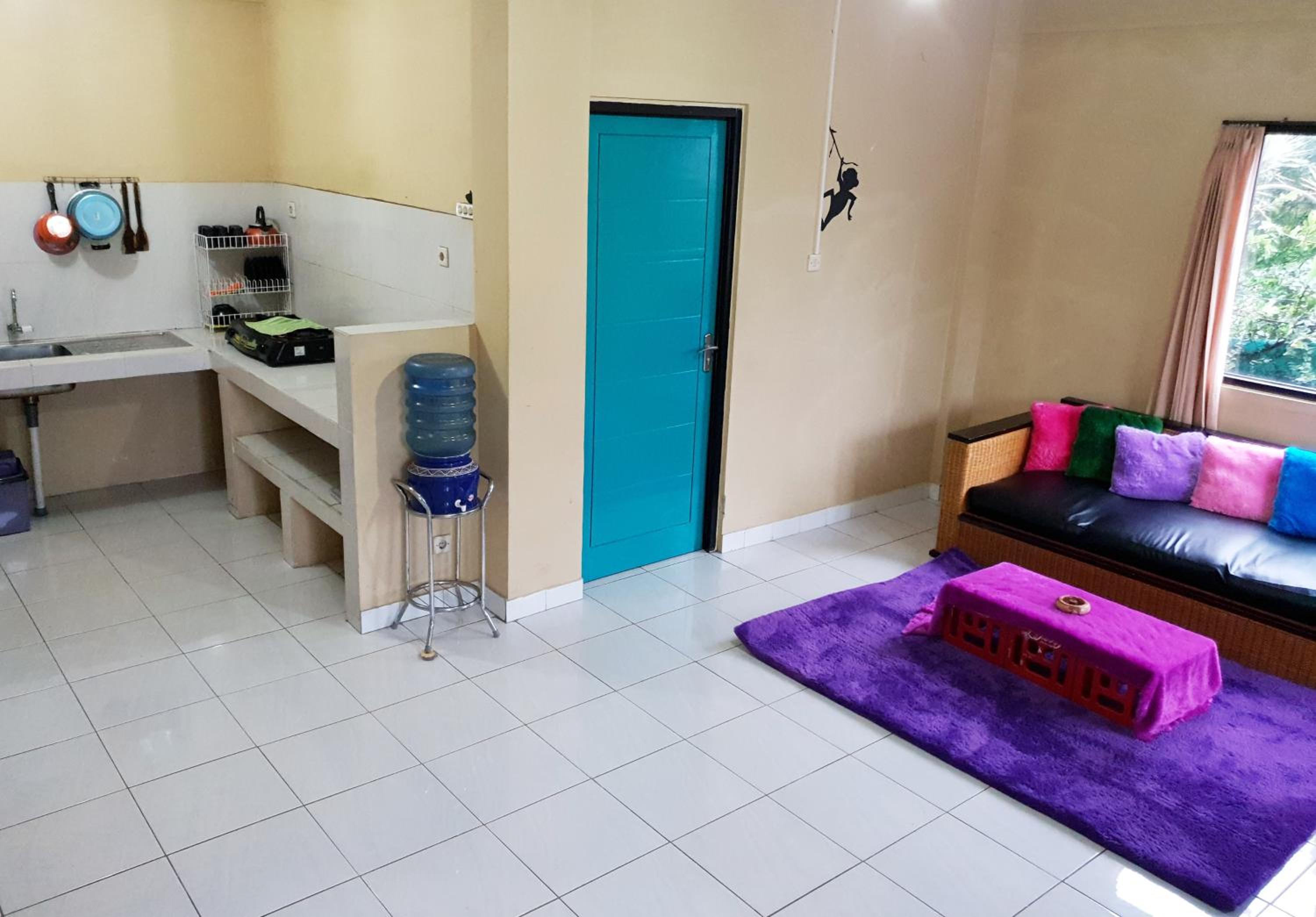 Three-Bedroom Villa - Photo 6