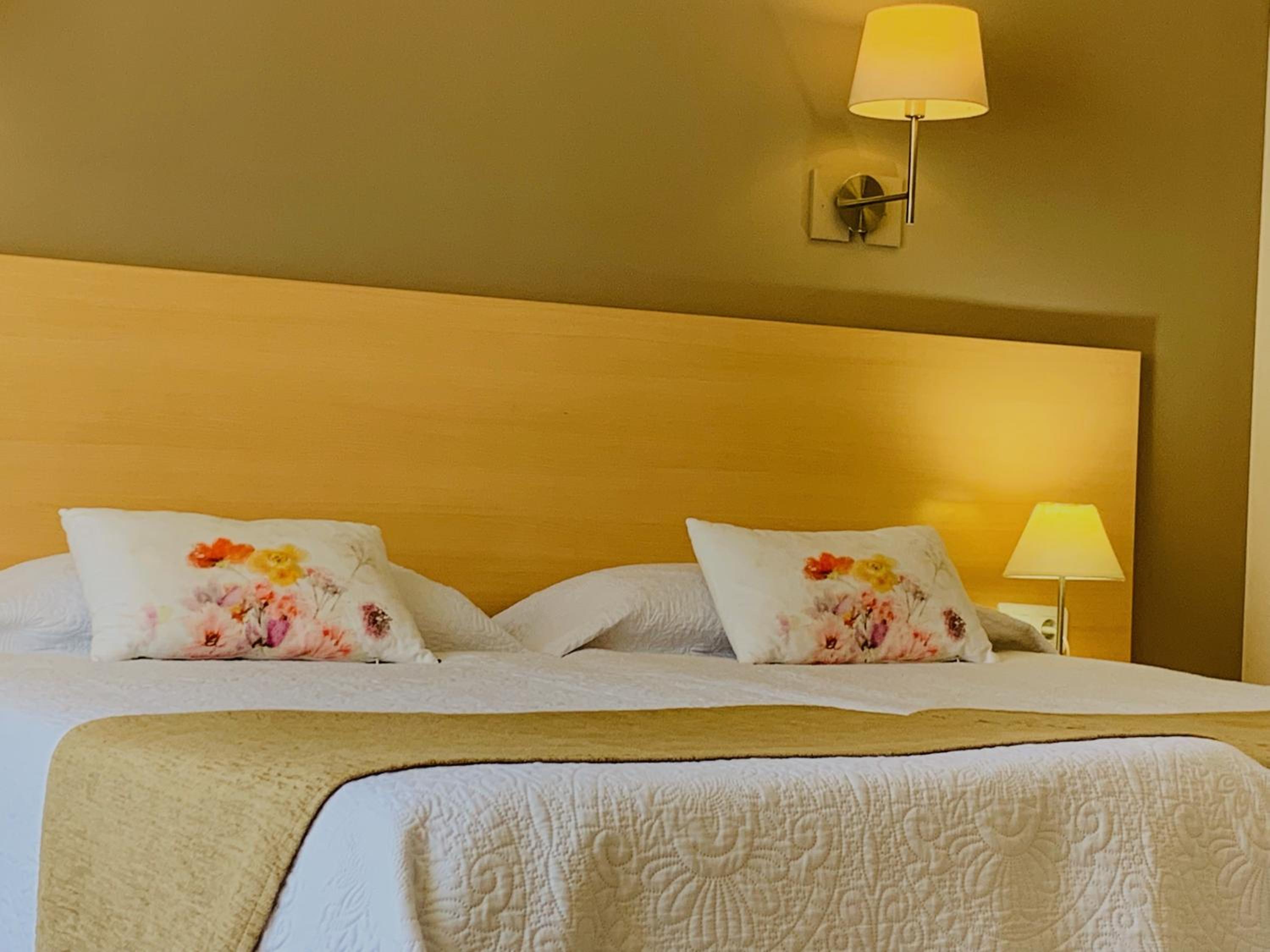 Twin Room with Balcony photo 3