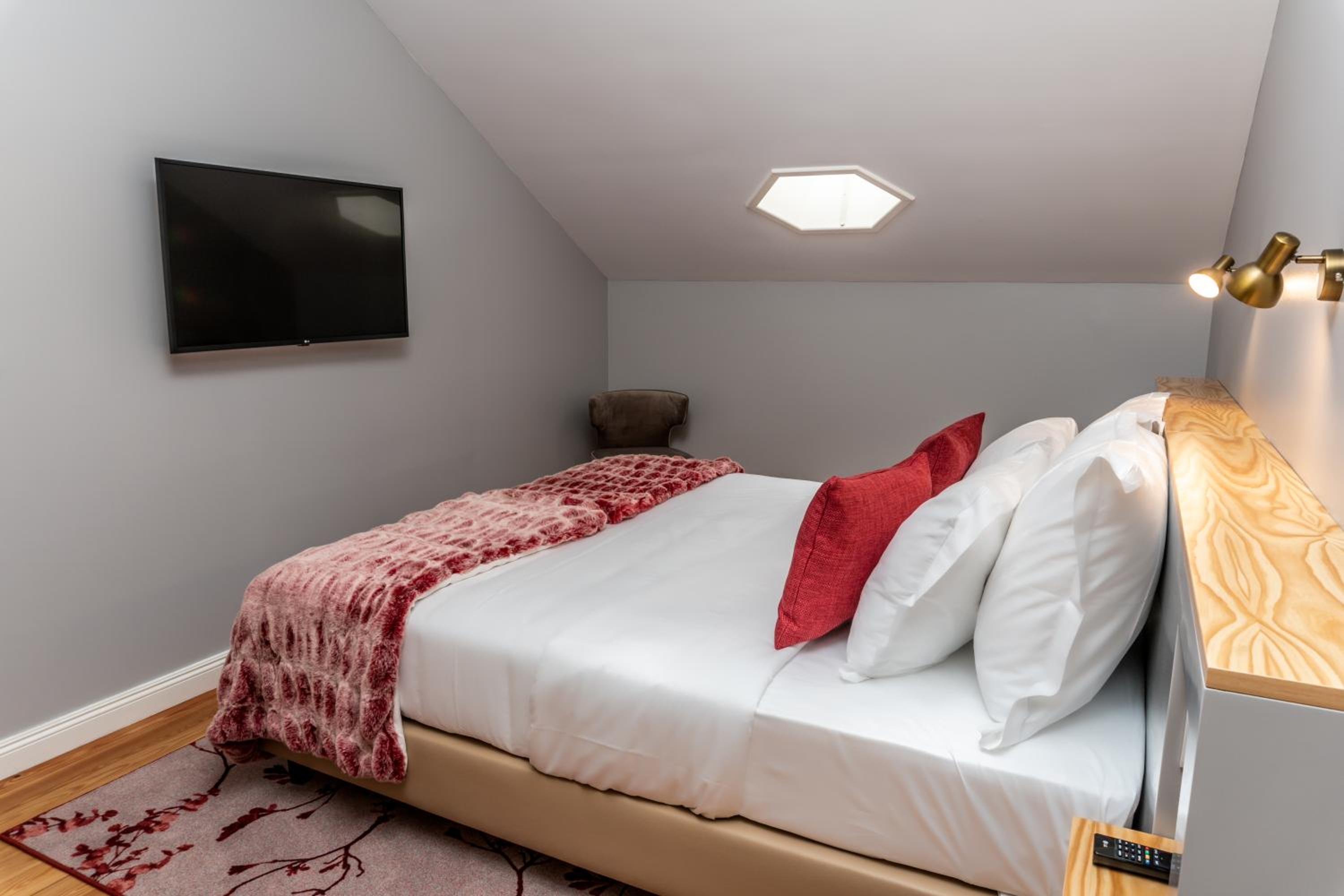 Cozy Double Room - Photo 2