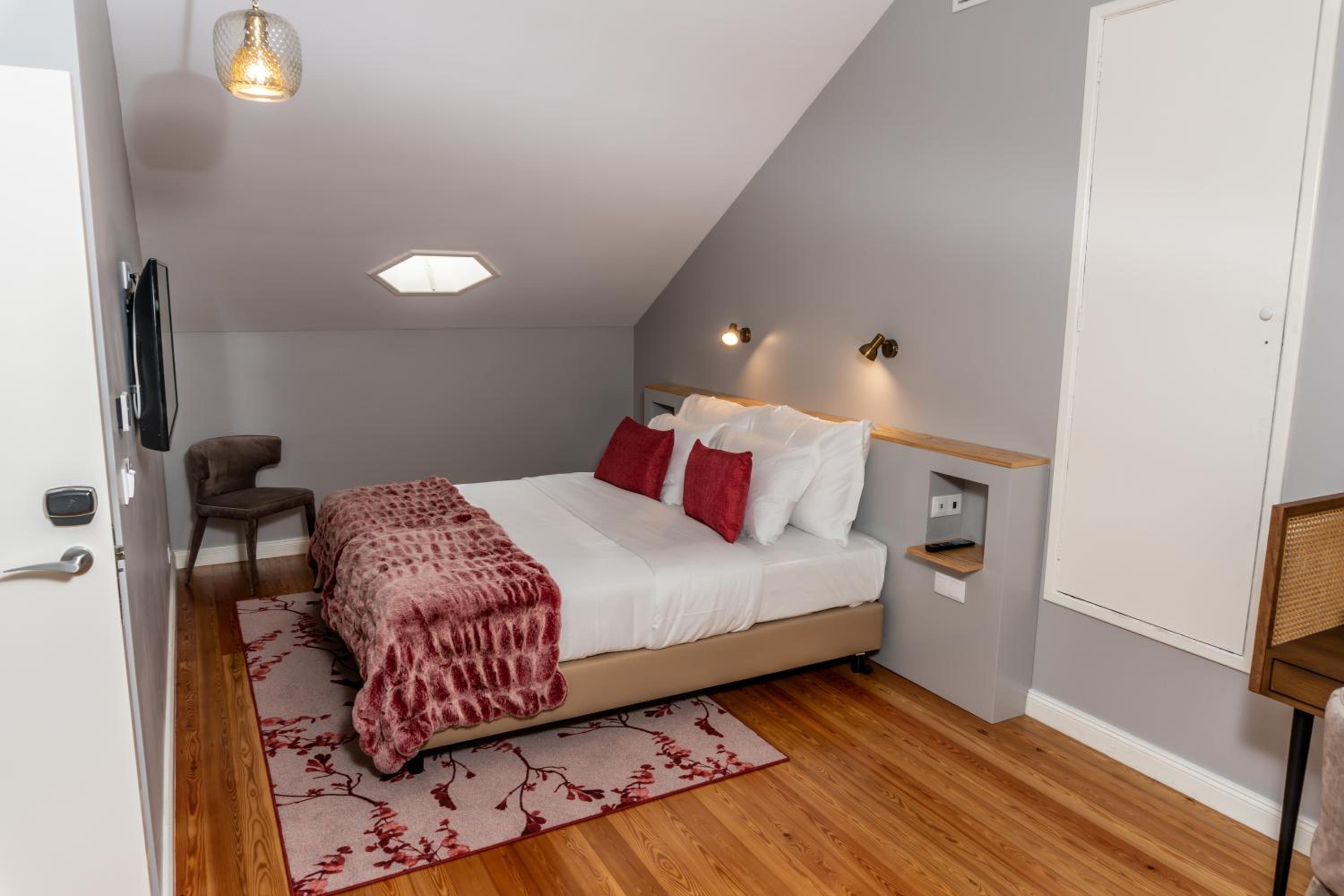 Cozy Double Room - Photo 3