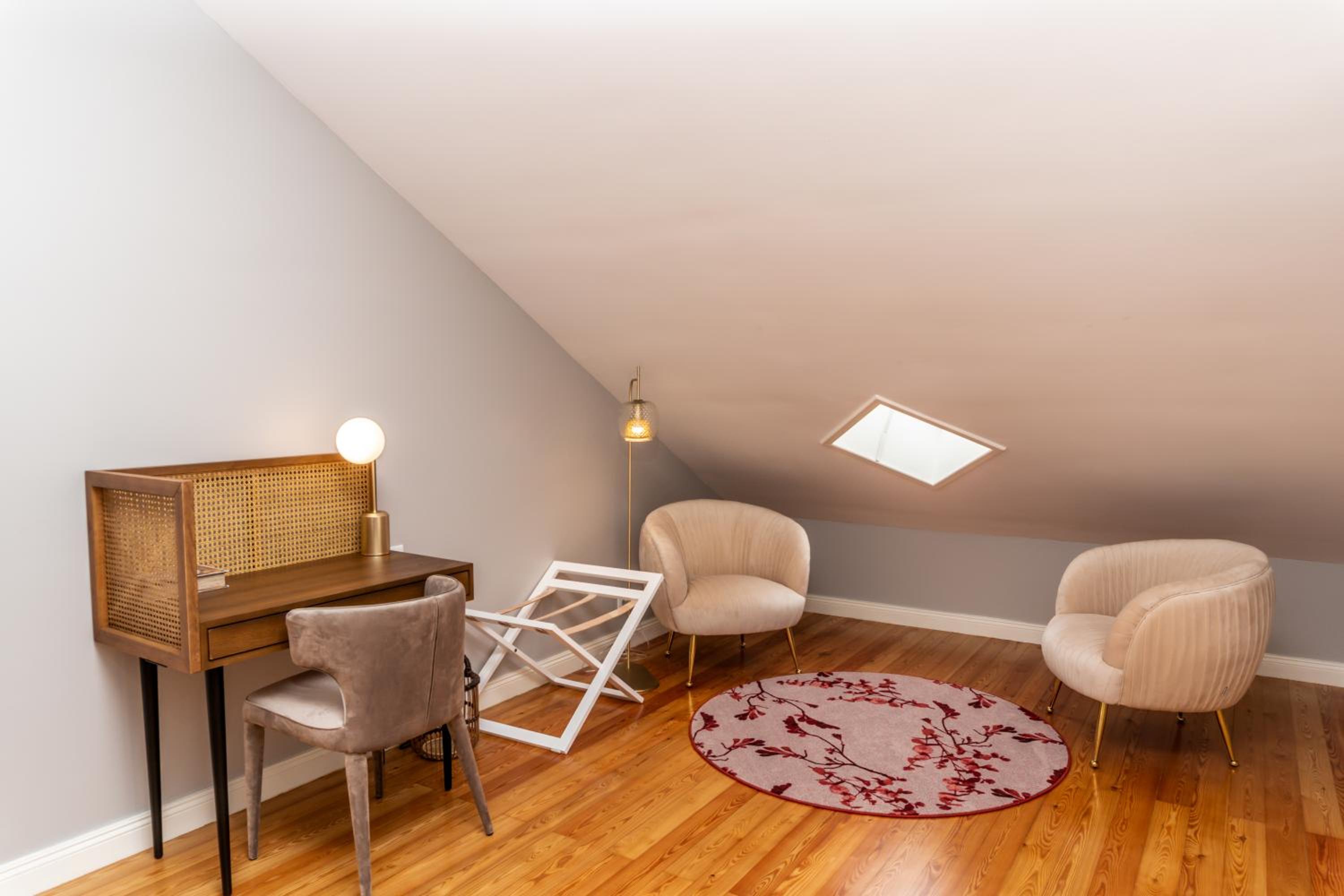 Cozy Double Room - Photo 4