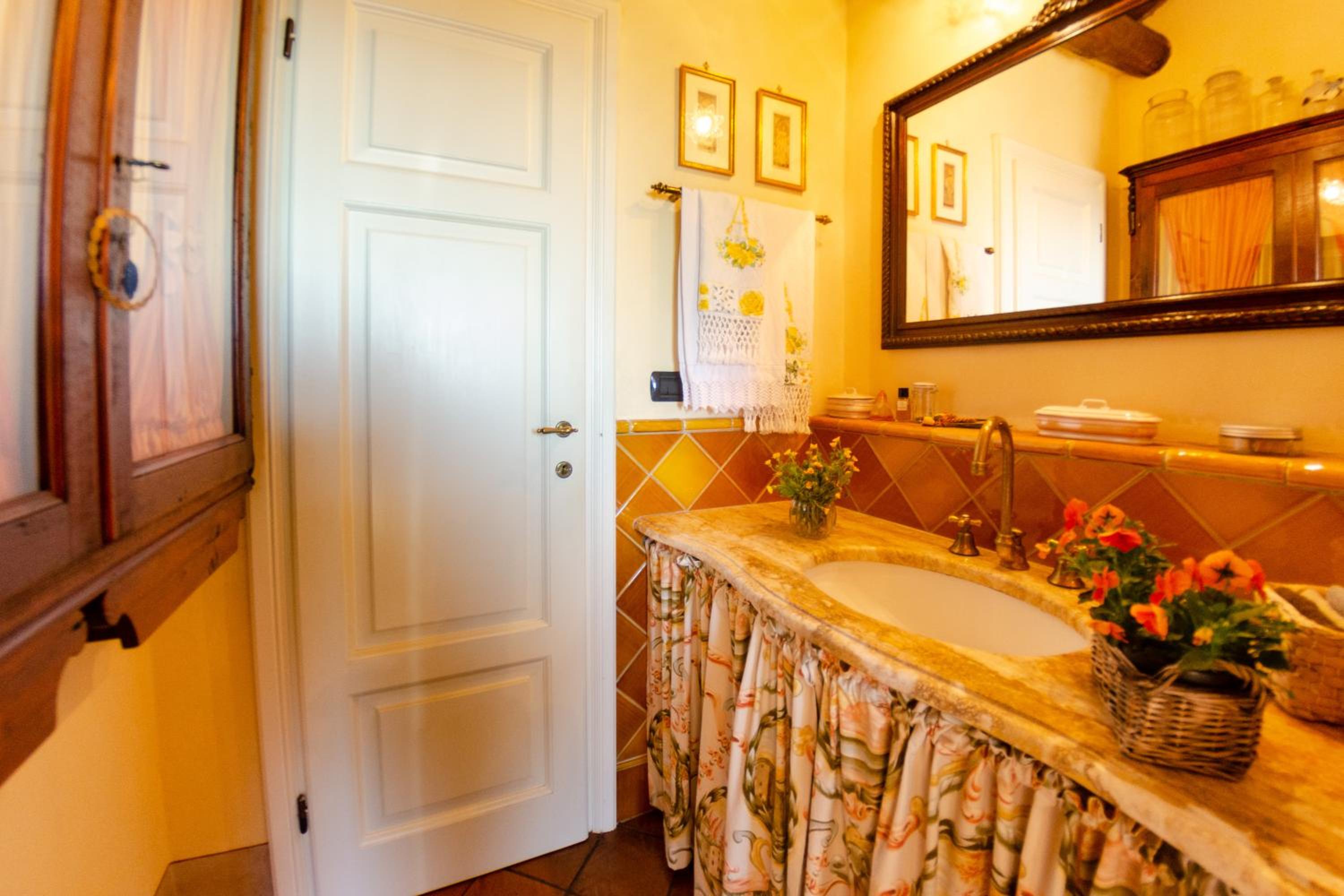Two-Bedroom House photo 3