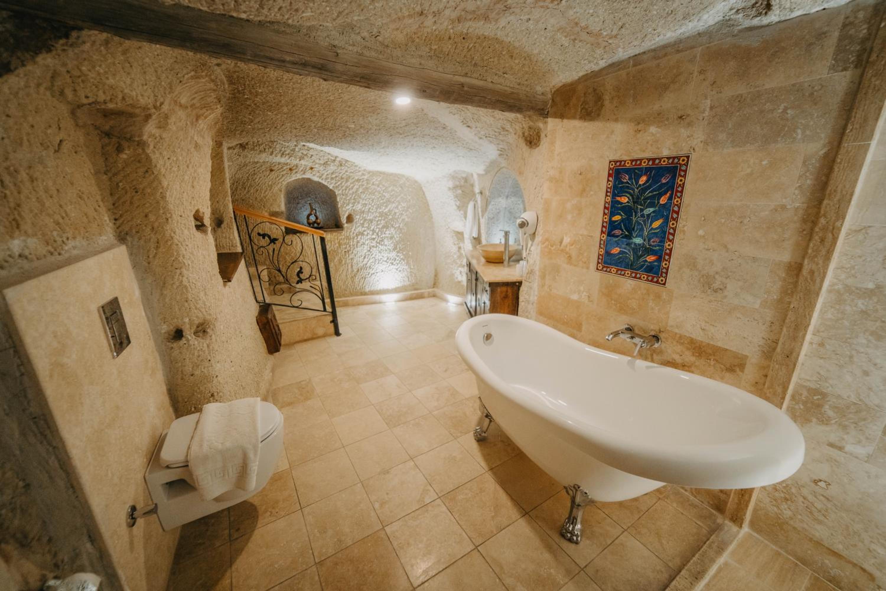 Superior Cave Room with Bath-Ground Floor photo 3