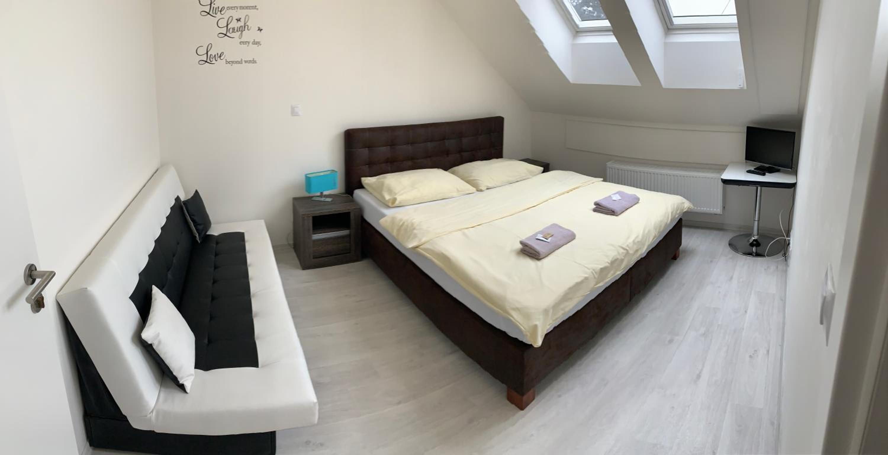 Deluxe Family Room - Photo 1