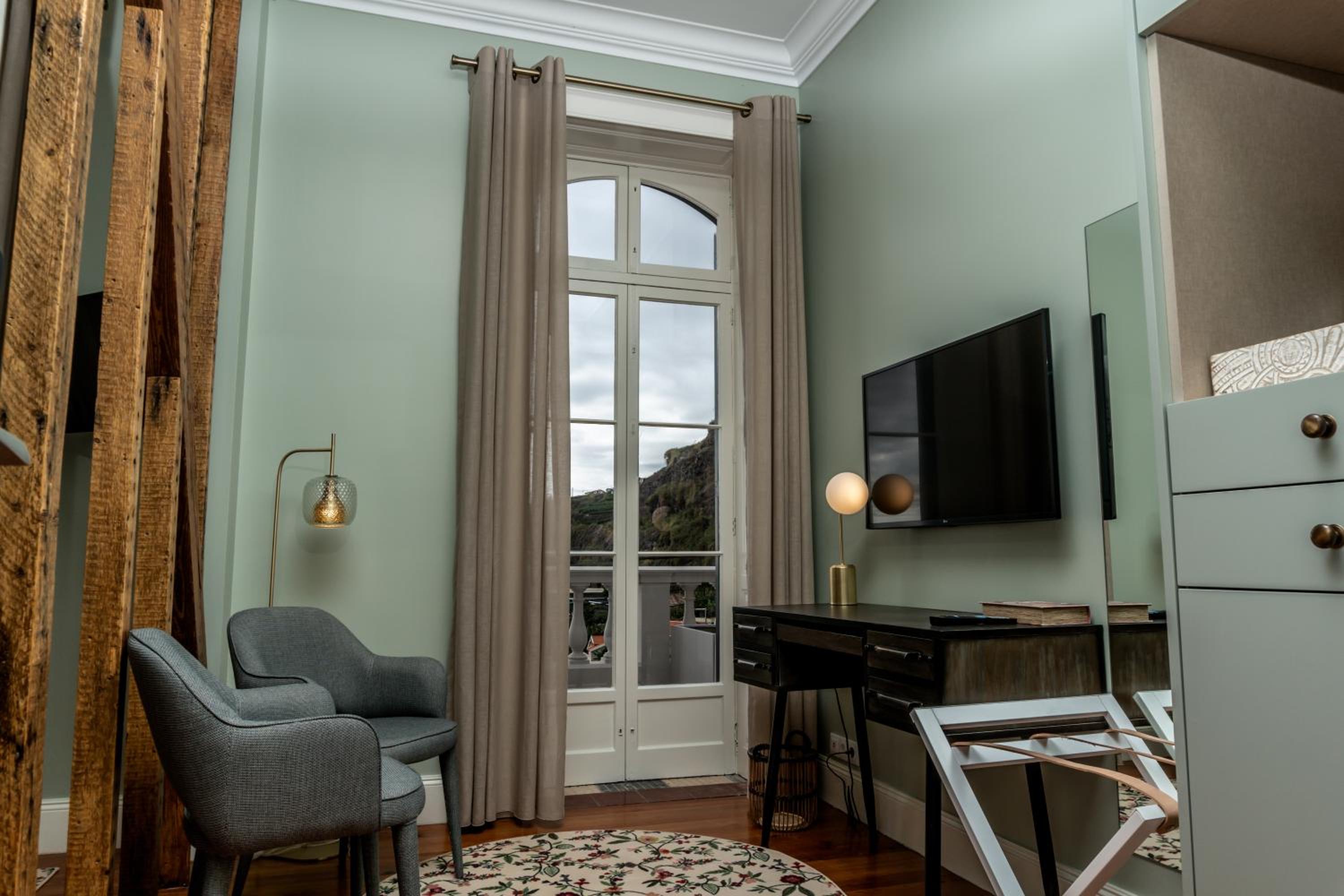 Suite with Sea View - Photo 13