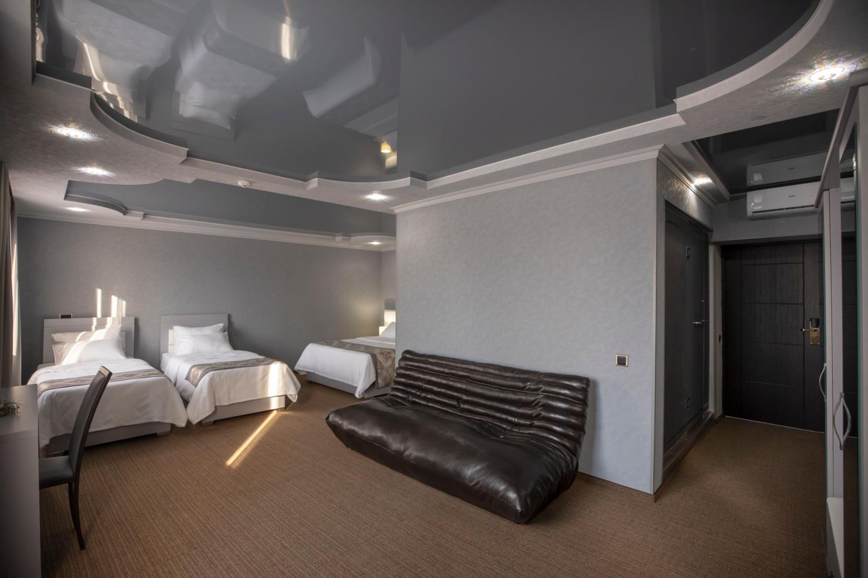 Family Suite - Photo 1