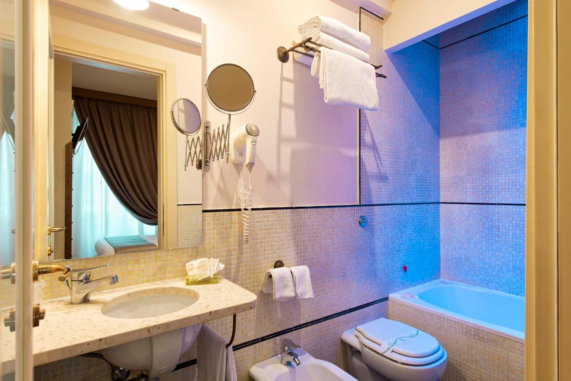 Triple Room - Photo 3