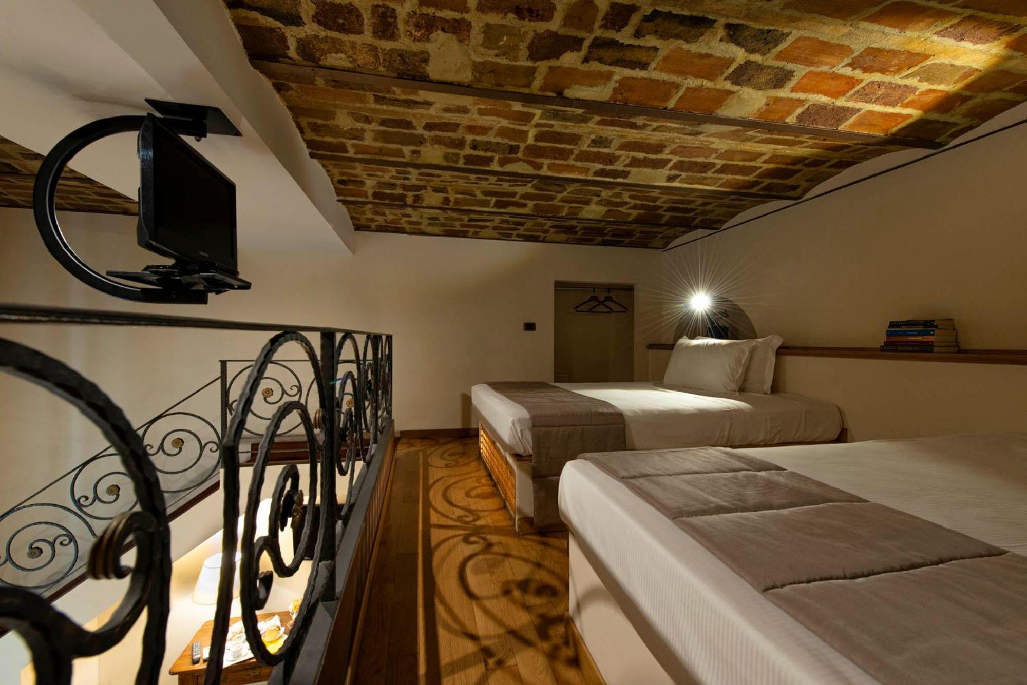 Triple Room - Photo 5